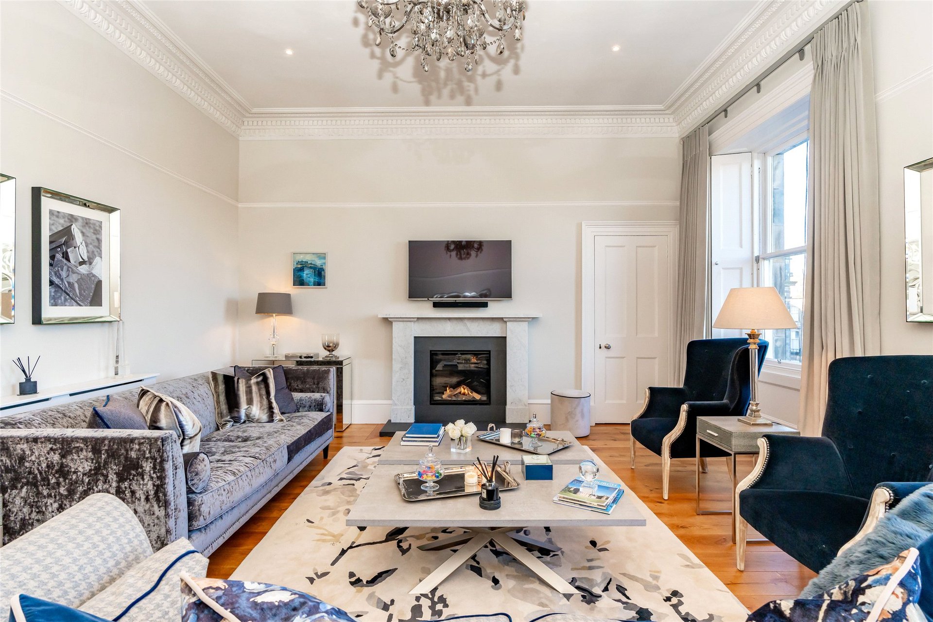 10/2 Forres Street, Edinburgh, EH3 6BJ - Picture #2