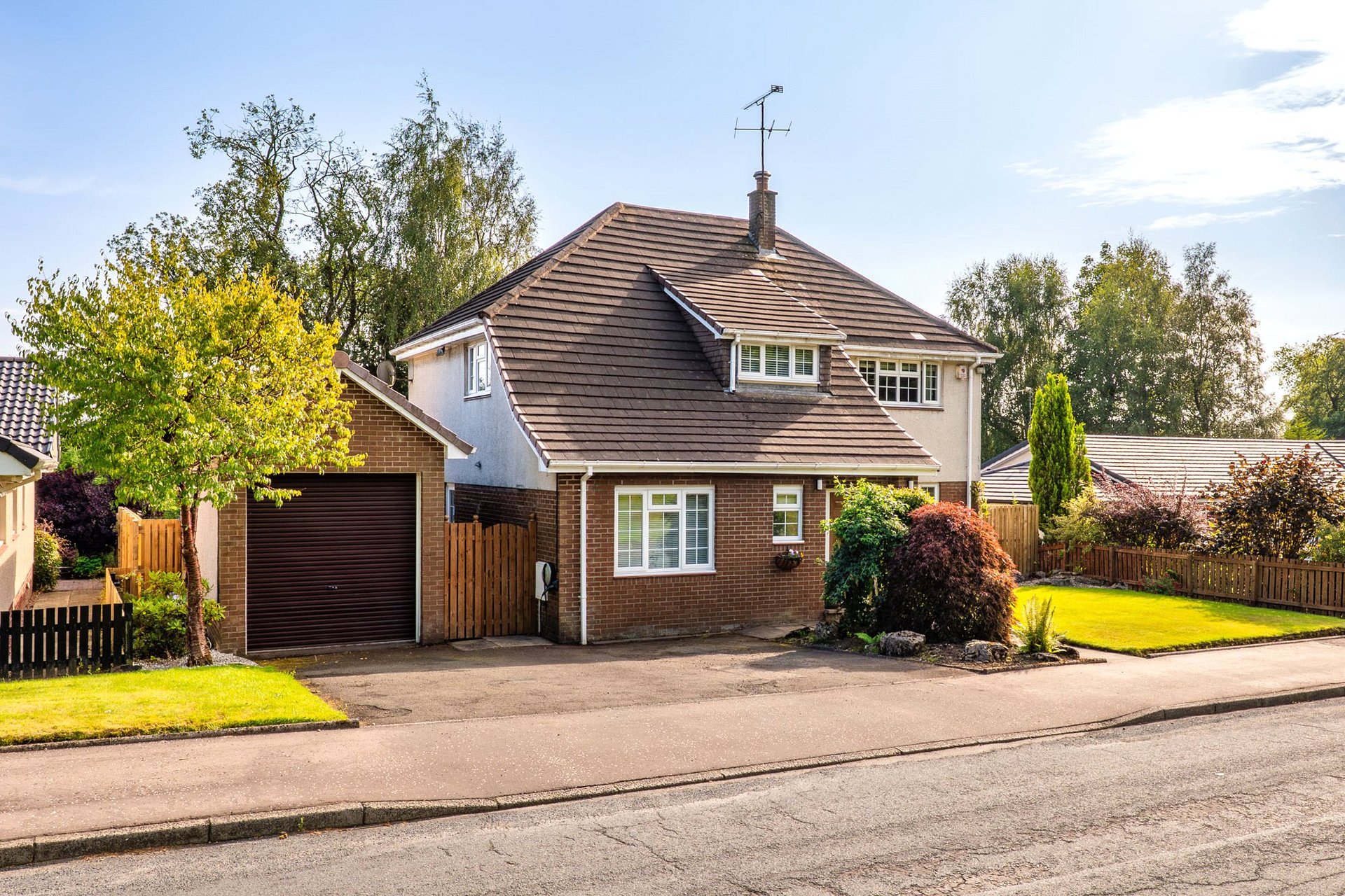 2 Finlay Rise, Milngavie, East Dunbartonshire, G62 6EQ - Picture #2