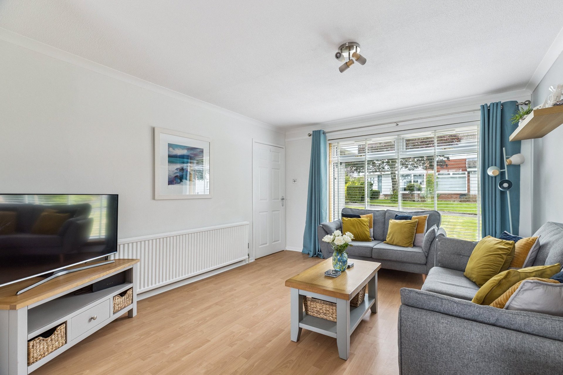 2 Kilmannan Gardens, Milngavie, G62 7EL - Picture #3