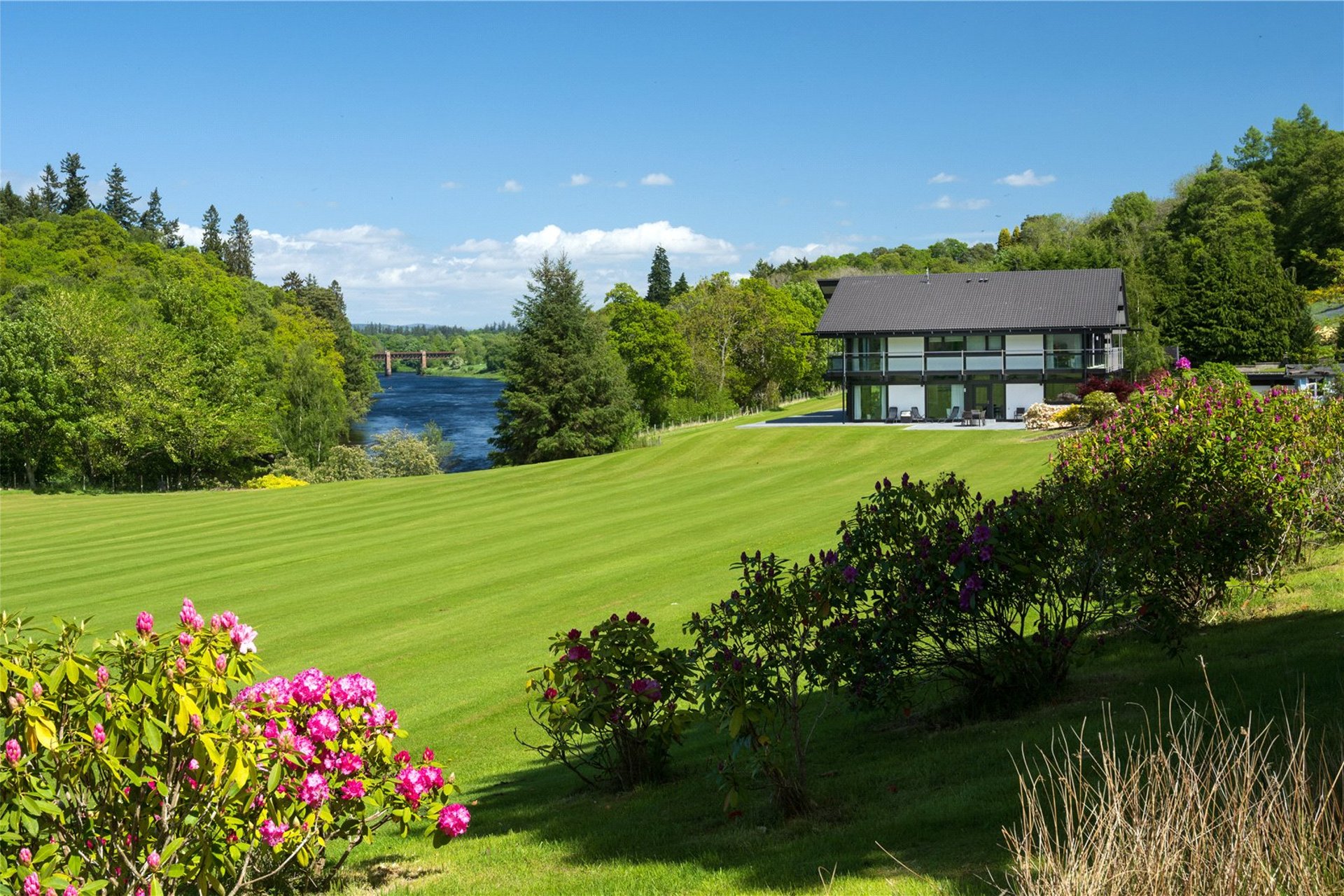 Broadgreen, Cargill, Perth, Perthshire, PH2 6DS - Picture #18