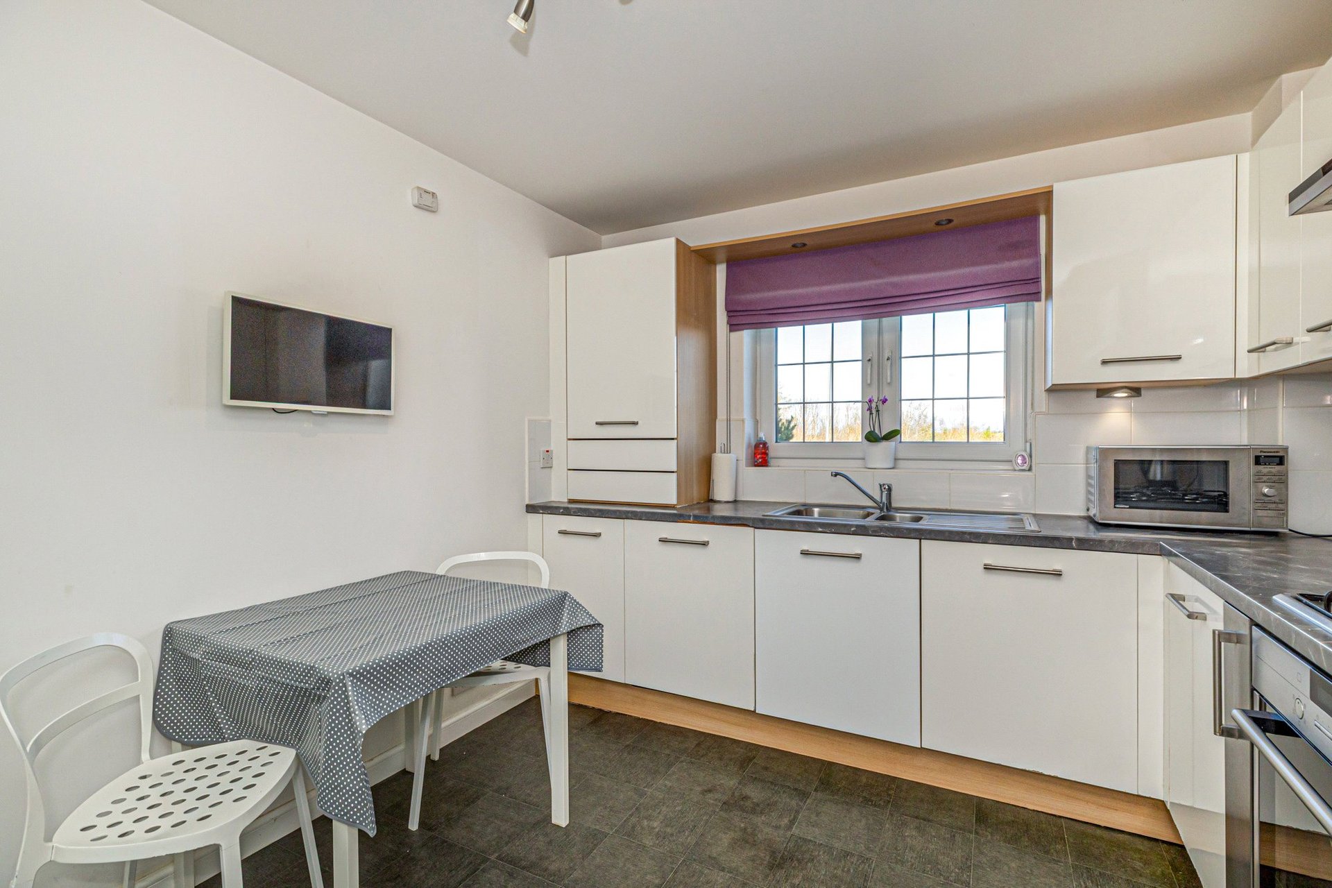 Flat G/2, 5 Abbotsford Gardens, Newton Mearns, Glasgow, East Renfrewshire, G77 6FJ - Picture #13