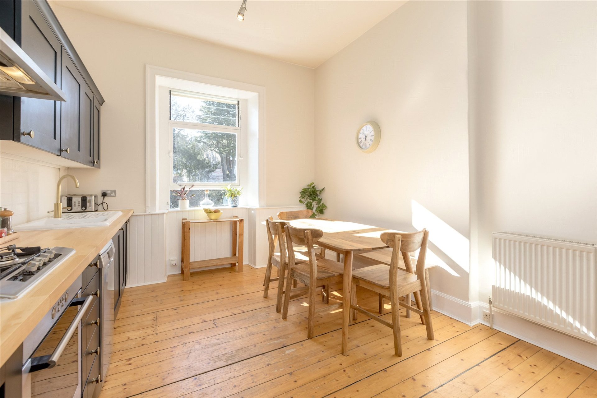 23/4 Starbank Road, Edinburgh, Midlothian, EH5 3BY - Picture #4