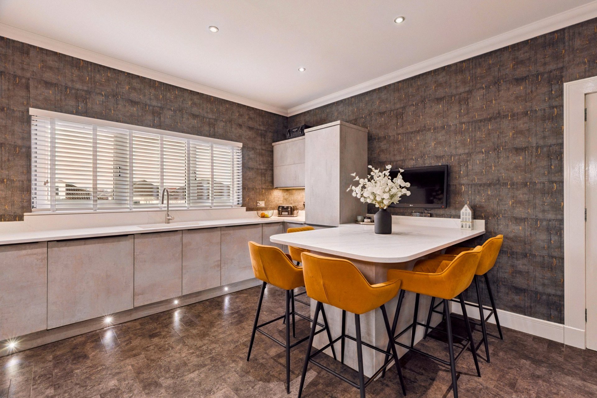 21 Etive Drive, Giffnock, Glasgow, G46 6PN - Picture #25