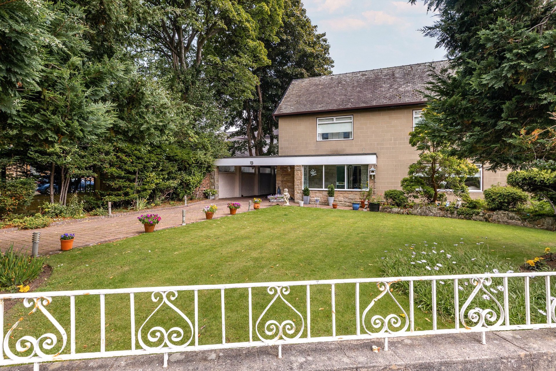 Casa-Mia, Alexandra Drive, Renfrew, Renfrewshire, PA4 8UB - Picture #2