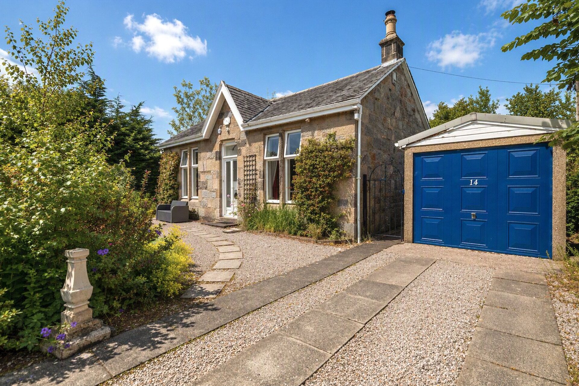 14 Iddesleigh Avenue, Milngavie, G62 8NT - Picture #1