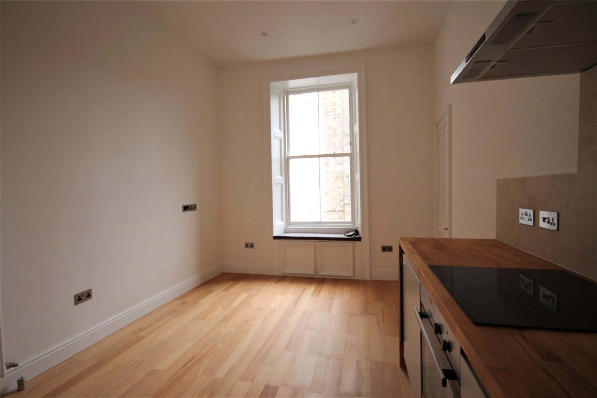 30 Hillside Street, Edinburgh, EH7 5HB - Picture #5