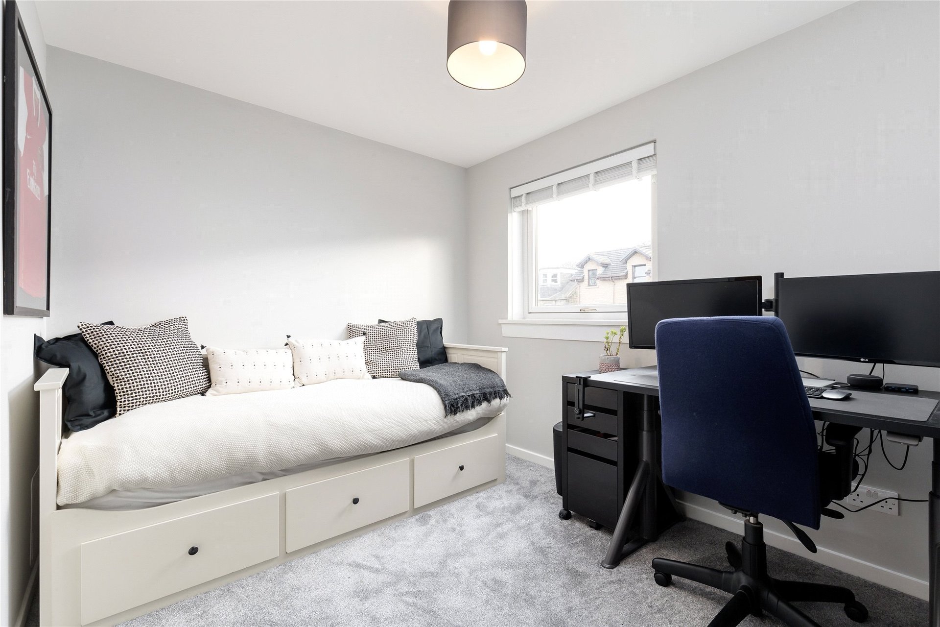 11 Craigcrook Gardens, Edinburgh, Midlothian, EH4 3NW - Picture #9