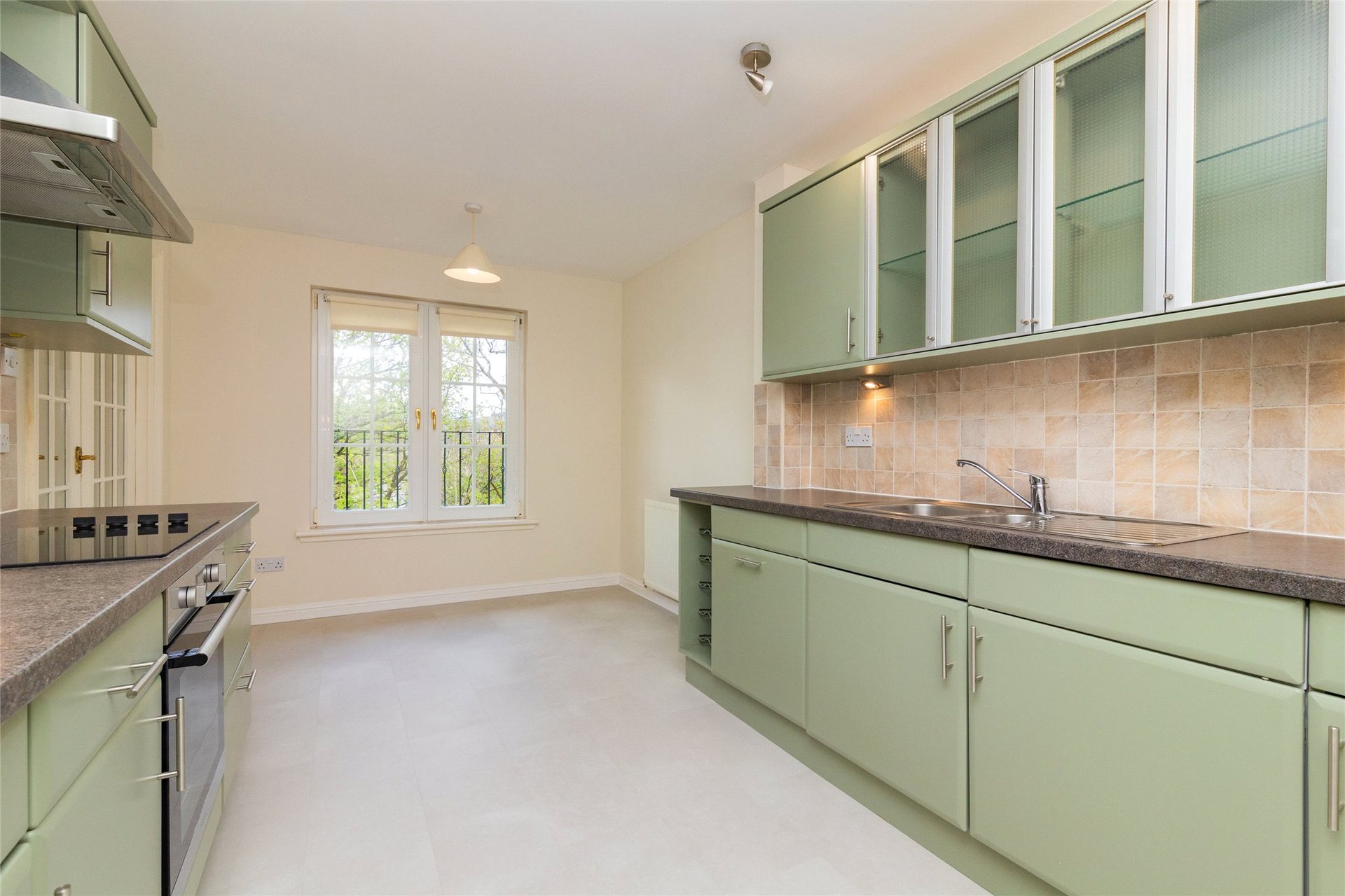 31 Ellangowan Court, Milngavie, G62 8PP - Picture #5