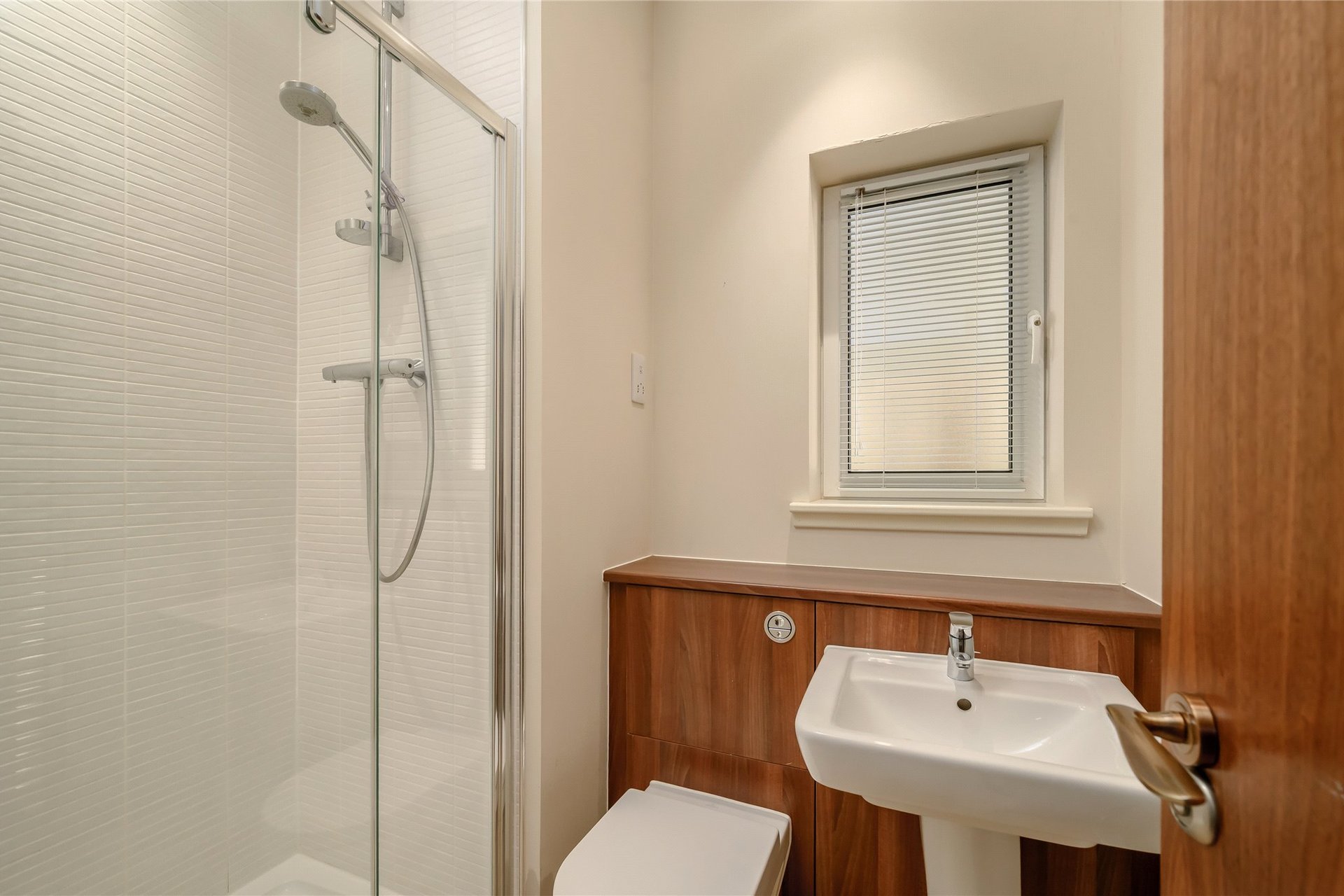 62/2 Larkfield Gardens, Edinburgh, EH5 3QB - Picture #13