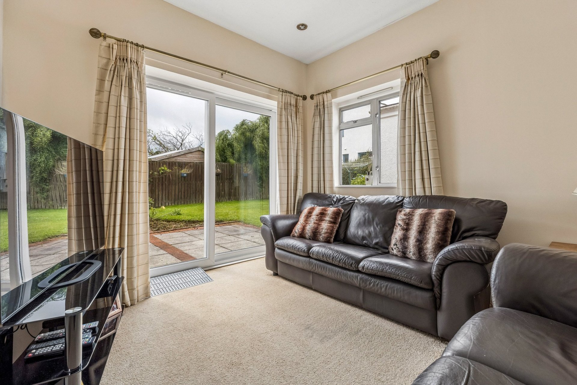 6 Cruachan Drive, Newton Mearns, Glasgow, G77 5JS - Picture #14
