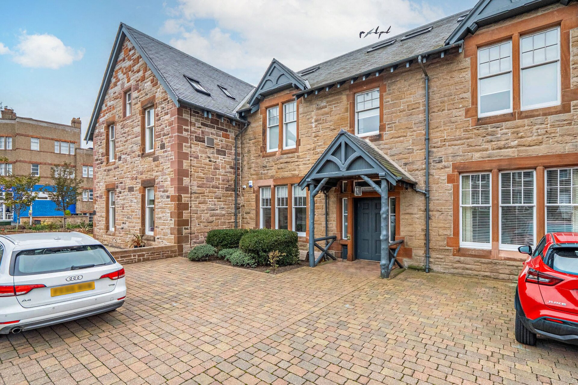 2/2 Archer House, 36 Main Street, Gullane, EH31 2AA - Picture #1