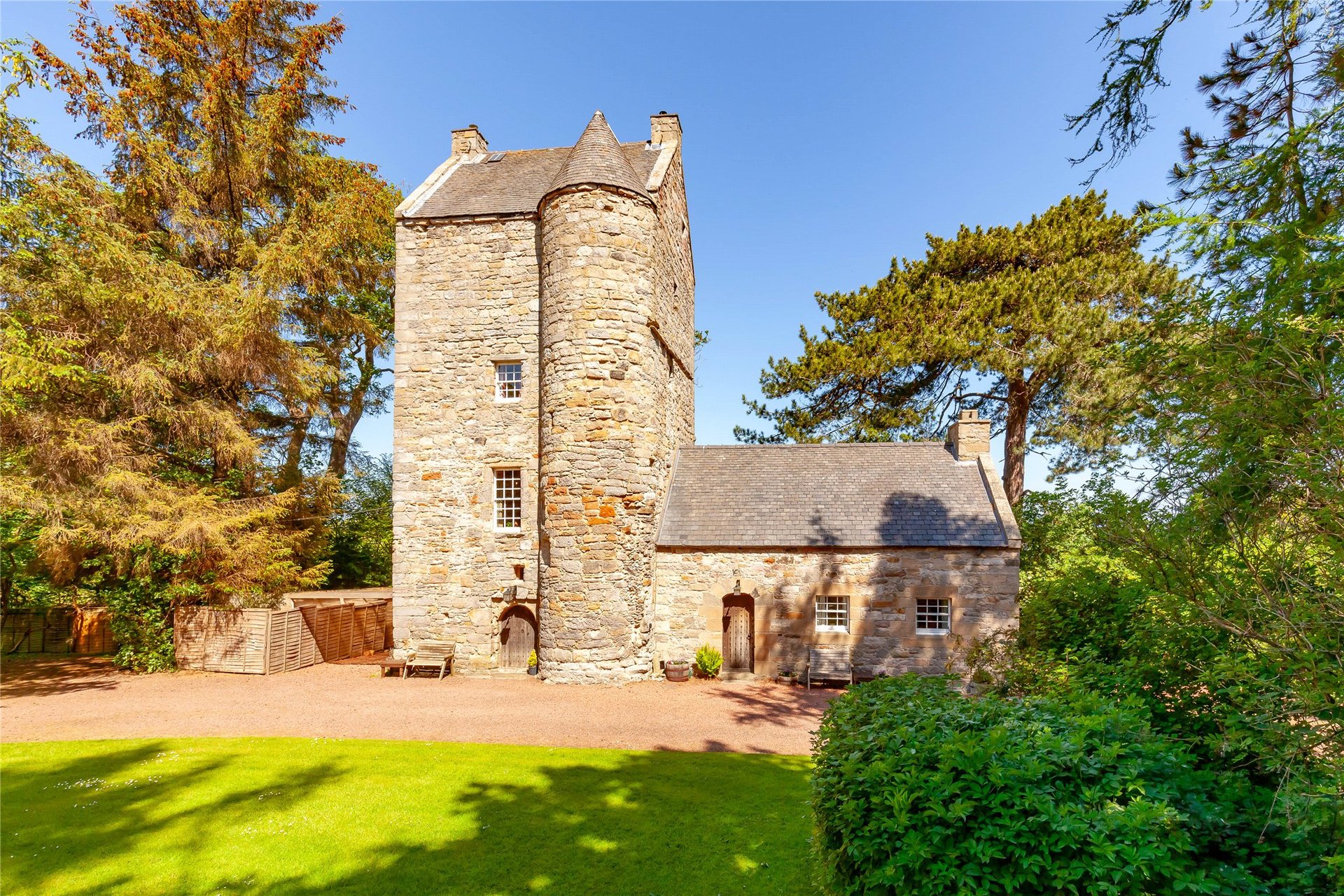 Cramond Tower, Kirk Cramond, Edinburgh, EH4 6HZ - Picture #1