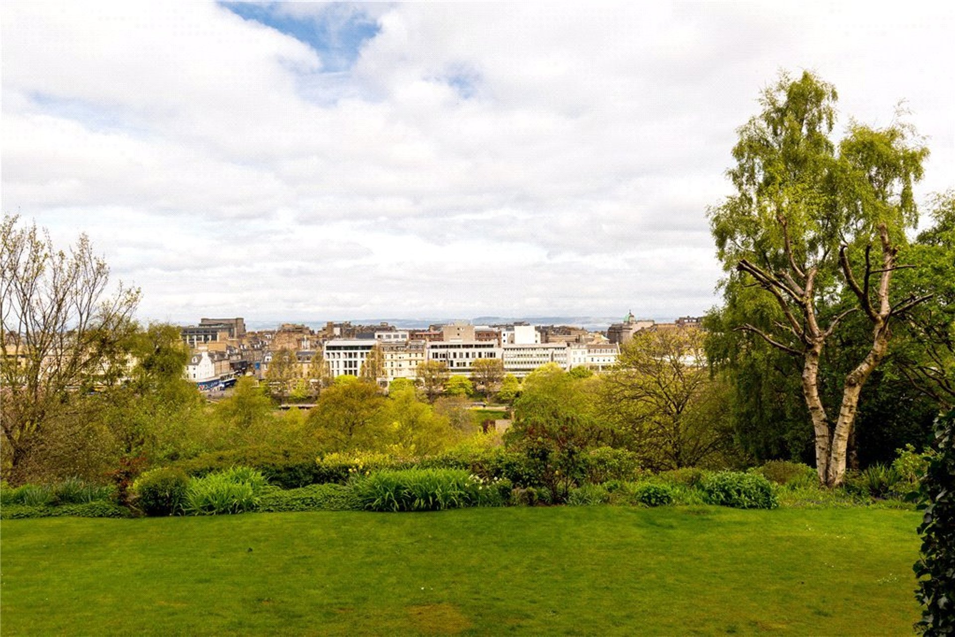 2 Ramsay Garden, Edinburgh, EH1 2NA - Picture #26