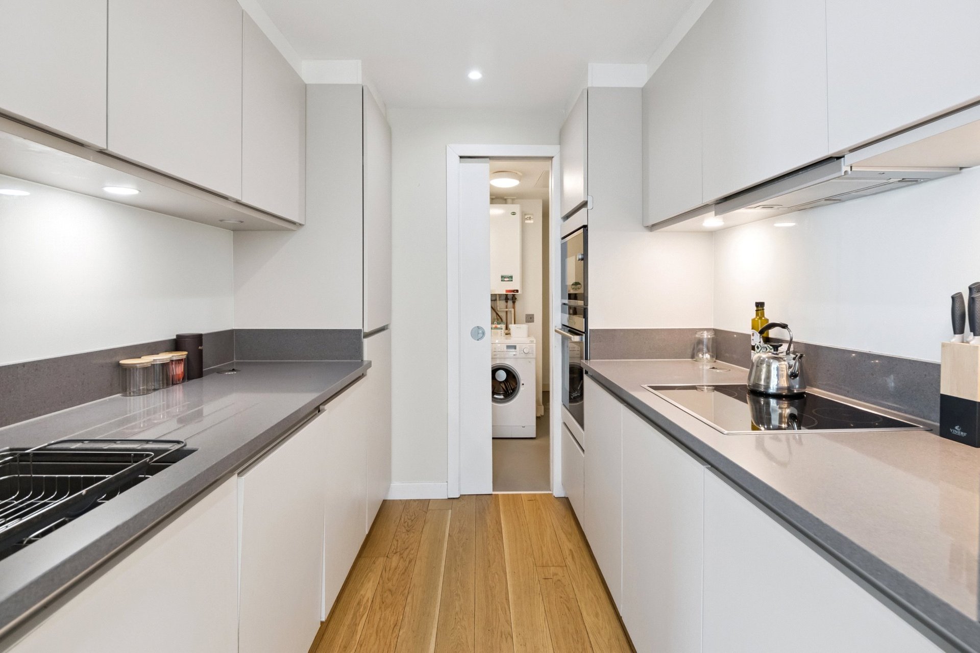 Flat 7, 35 Simpson Loan, Edinburgh, EH3 9GH - Picture #8