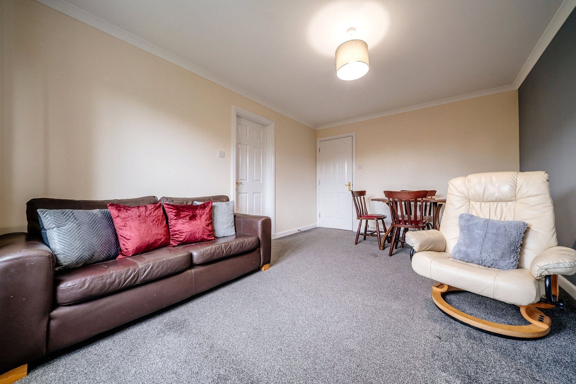 95 Burnvale, Livingston, West Lothian, EH54 6DQ - Picture #3