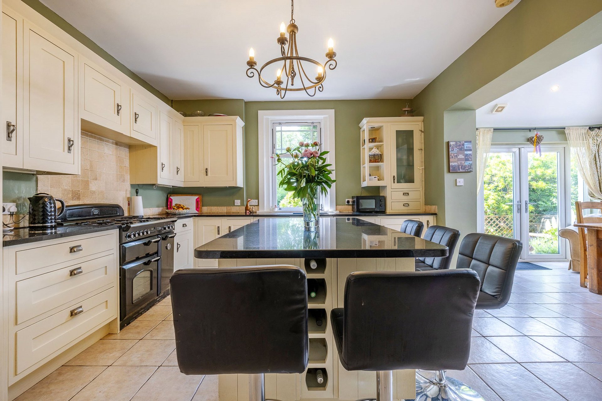 3 Baird Drive, Bearsden, G61 4BL - Picture #8