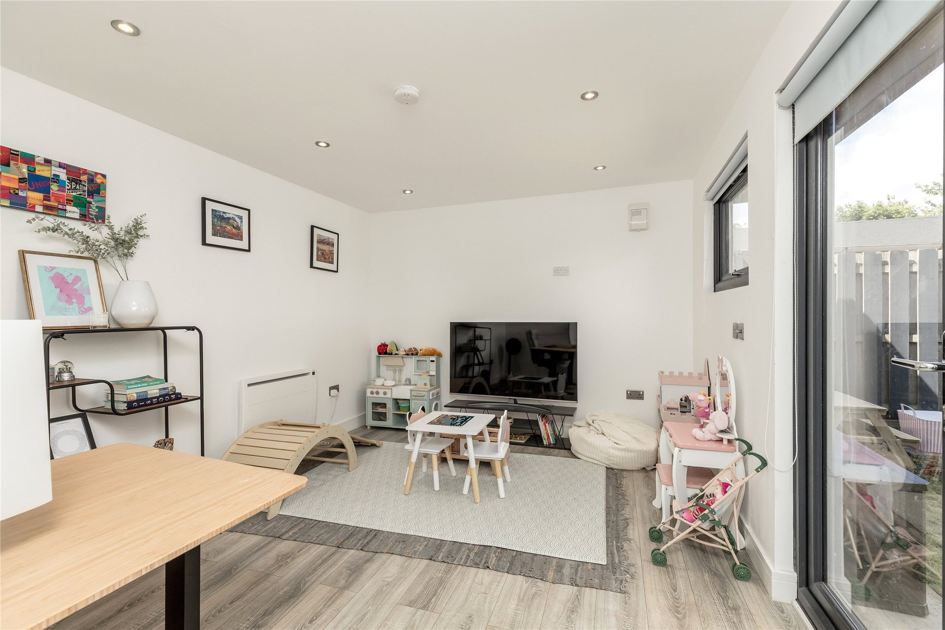 12 Bangholm Avenue, Edinburgh, EH5 3AS - Picture #23