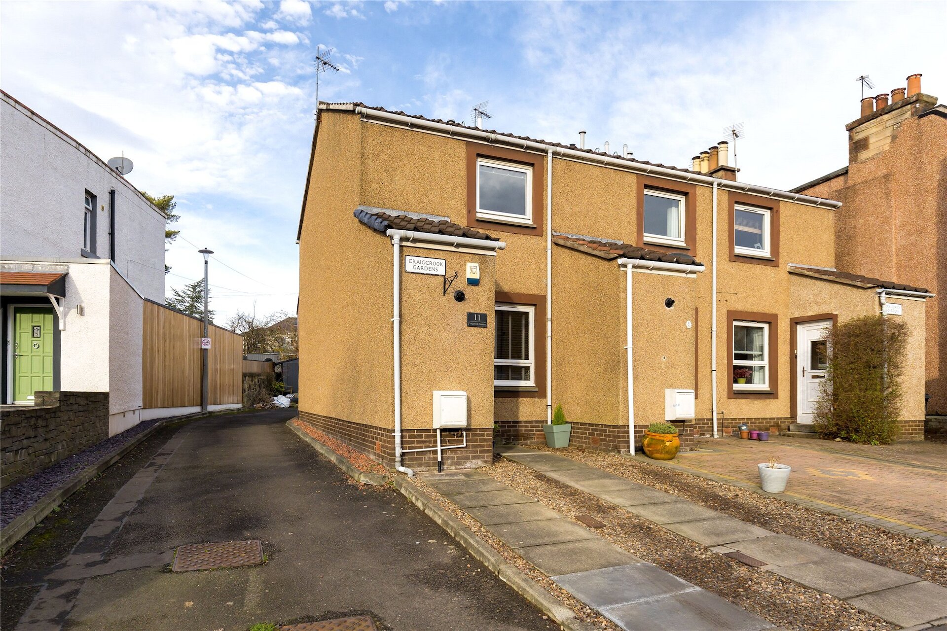 11 Craigcrook Gardens, Edinburgh, Midlothian, EH4 3NW - Picture #1