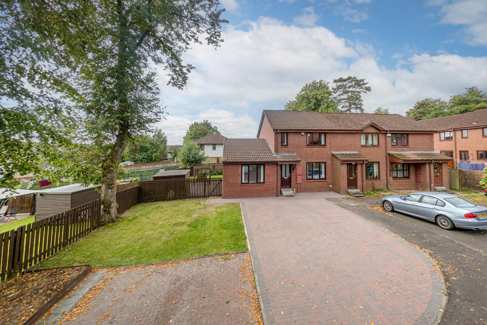 14 Woodlands Park, Thornliebank, Glasgow, East Renfrewshire, G46 7RZ - Picture #2