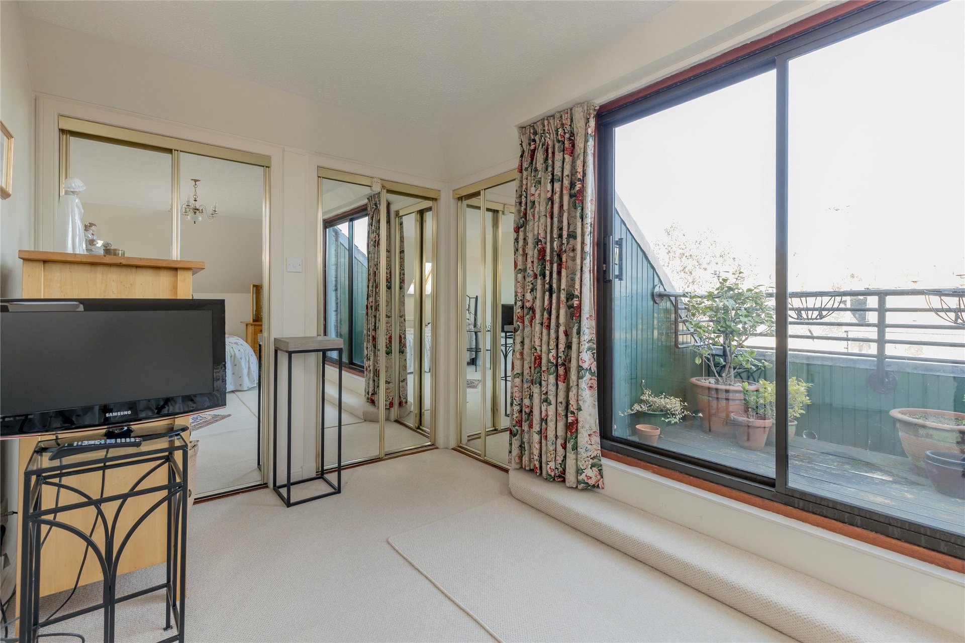 19/9 South Gray Street, Newington, Edinburgh, EH9 1TE - Picture #14