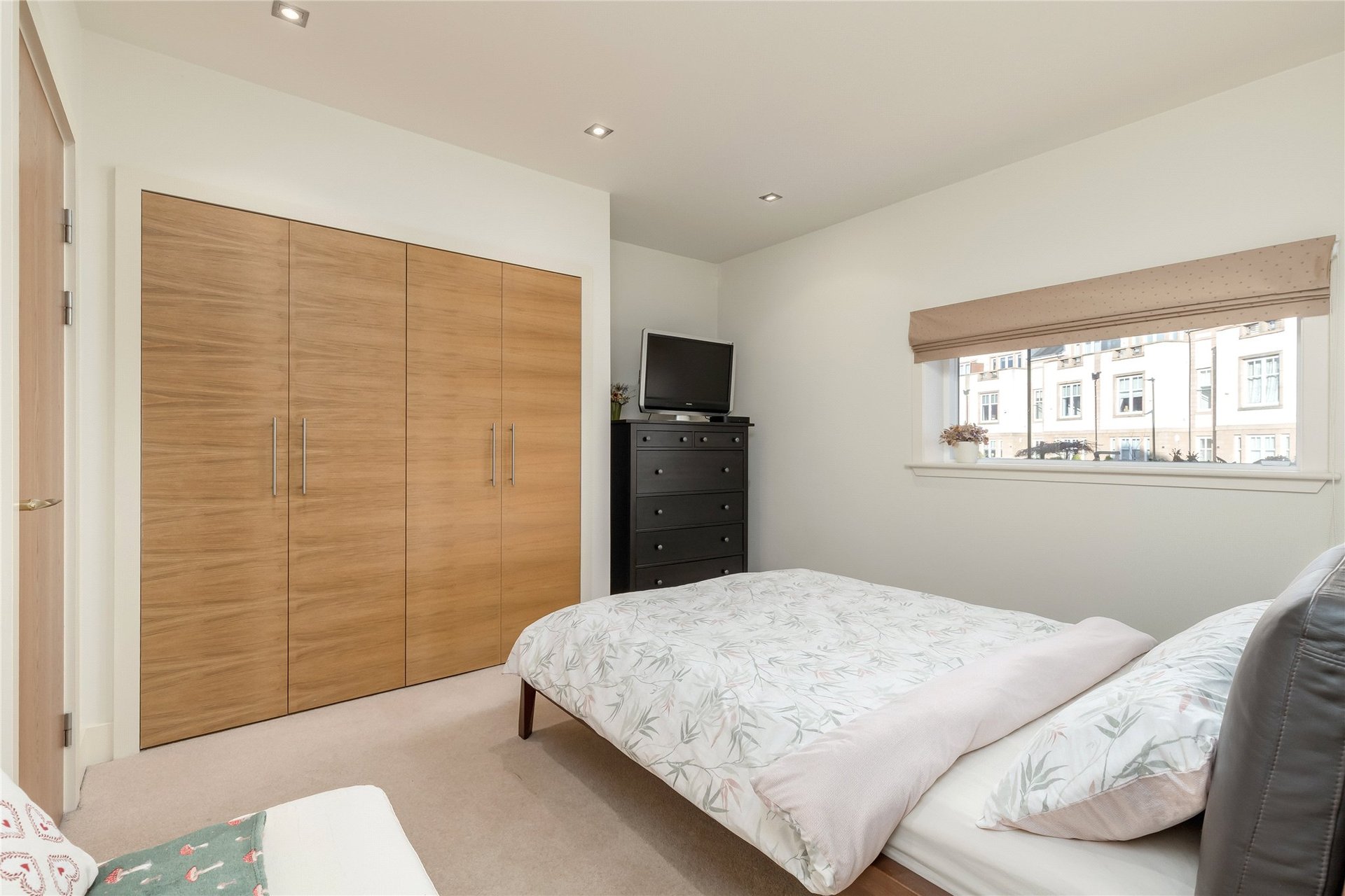 12 Brighouse Park Cross, Cramond, Edinburgh, EH4 6GZ - Picture #13