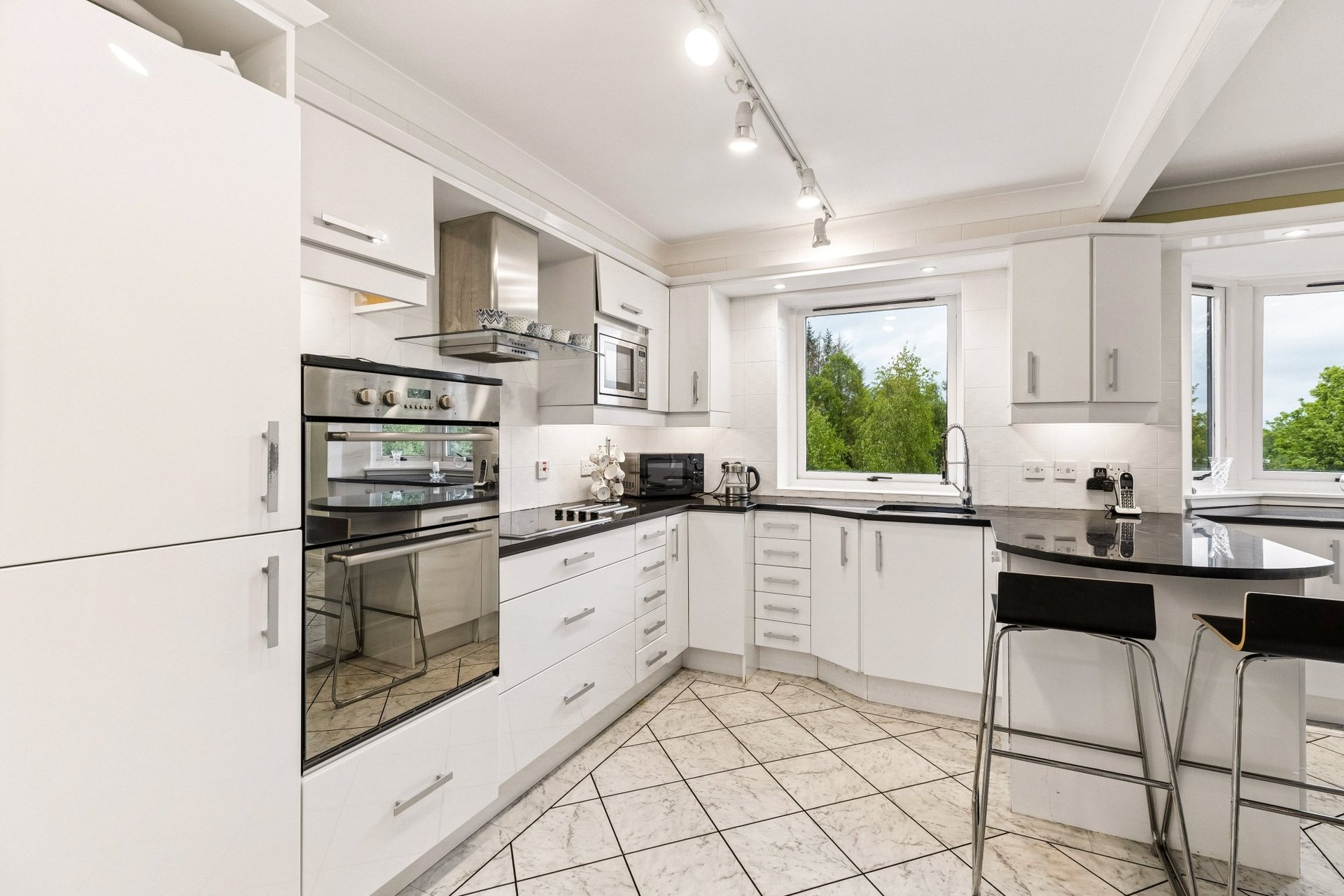 17 Mclaren Court, Fenwick Place, Giffnock, Glasgow, East Renfrewshire, G46 6UF - Picture #11