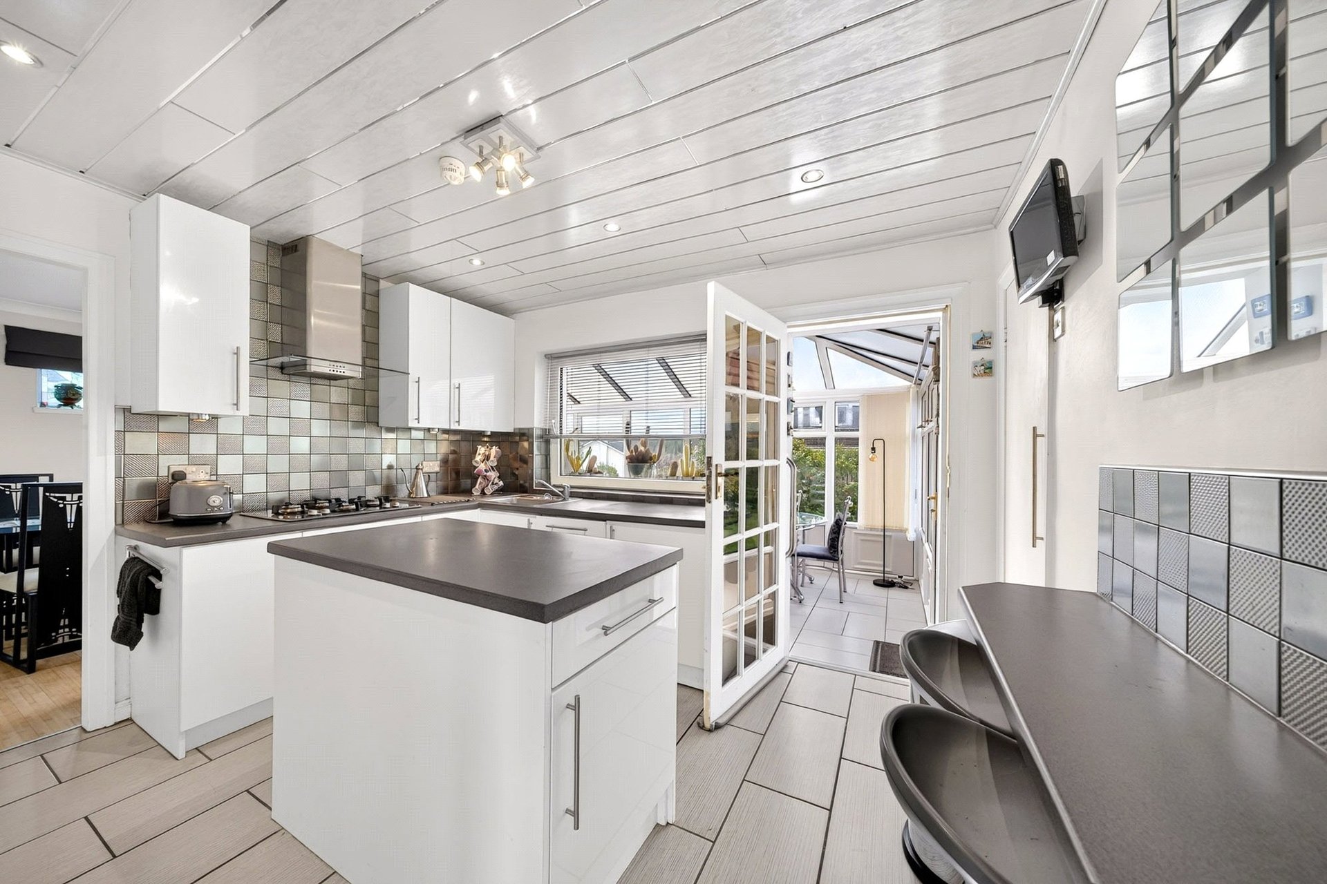 1 Darvel Drive, Newton Mearns, Glasgow, G77 5SQ - Picture #8