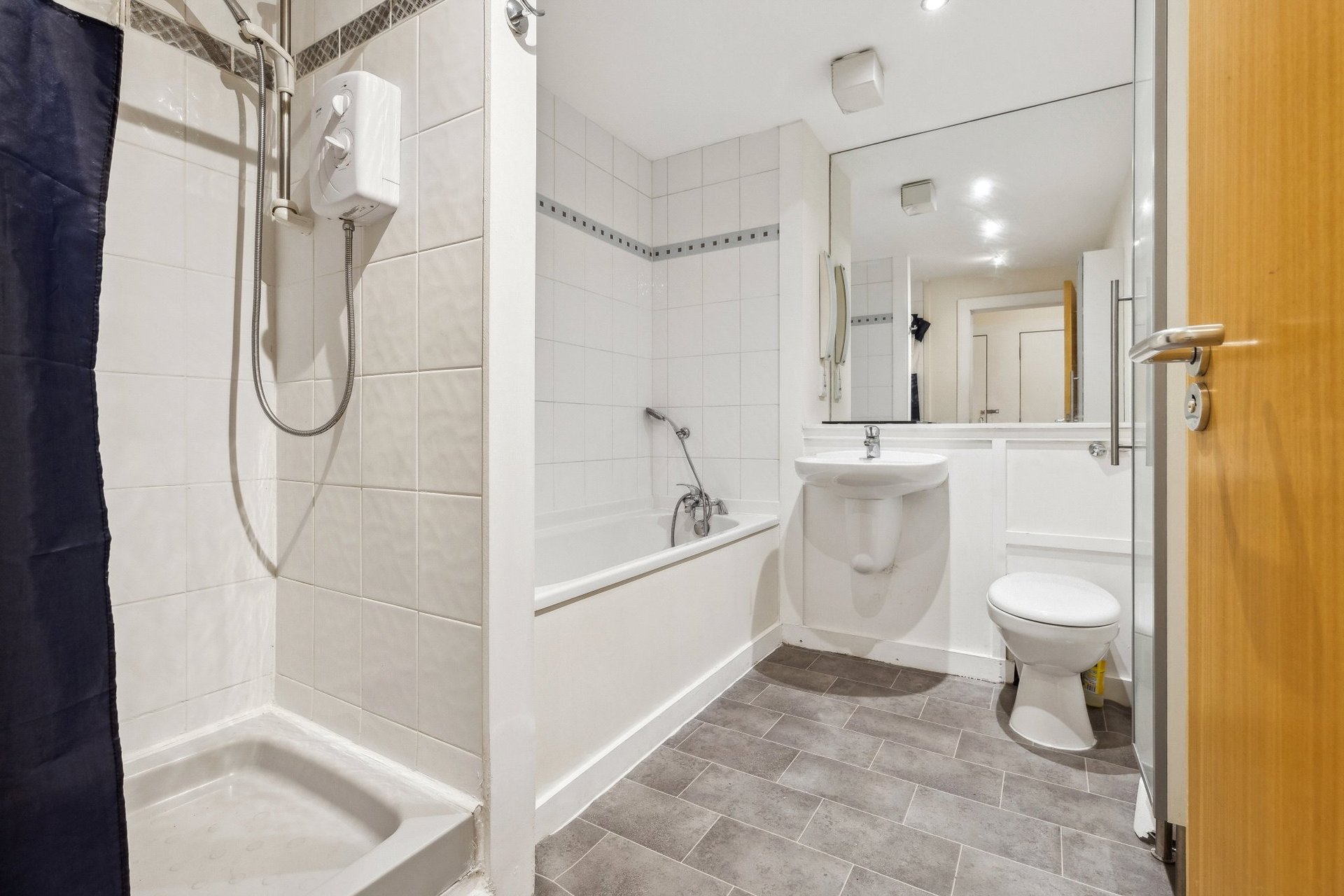 Flat 2/4, Virginia Court, 64 Miller Street, Merchant City, Glasgow City, G1 1DT - Picture #17