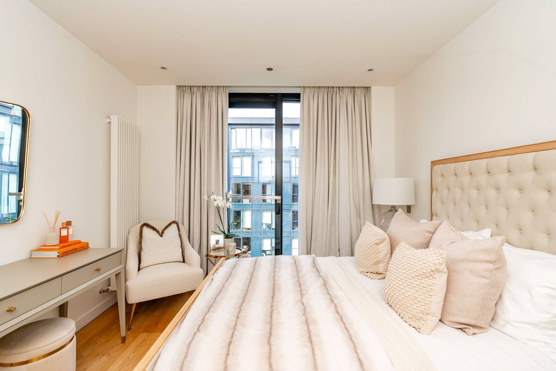 Flat 40, 7 Simpson Loan, Edinburgh, EH3 9GU - Picture #3