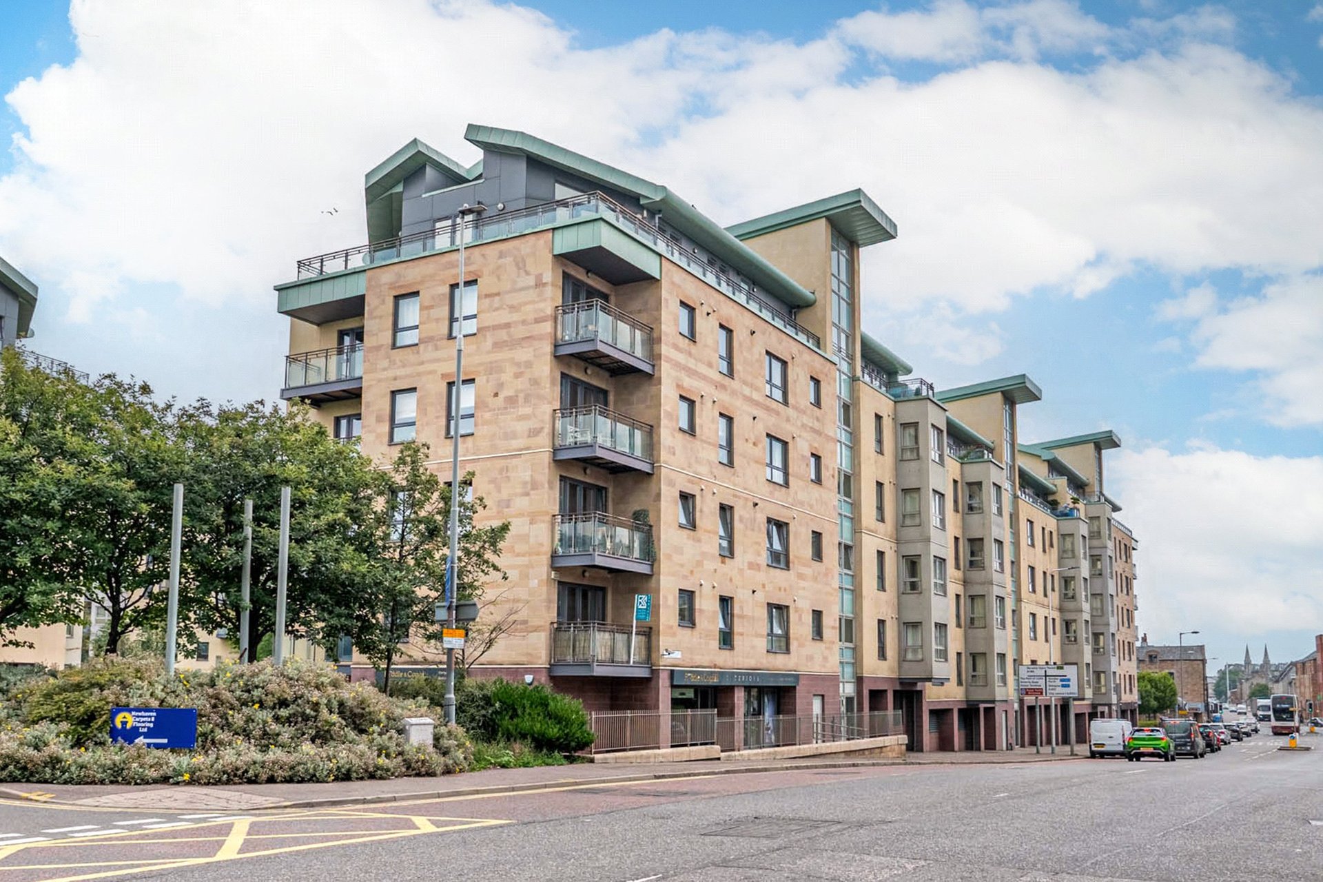 196/3 Lindsay Road, Leith, Edinburgh, EH6 6ND - Picture #2
