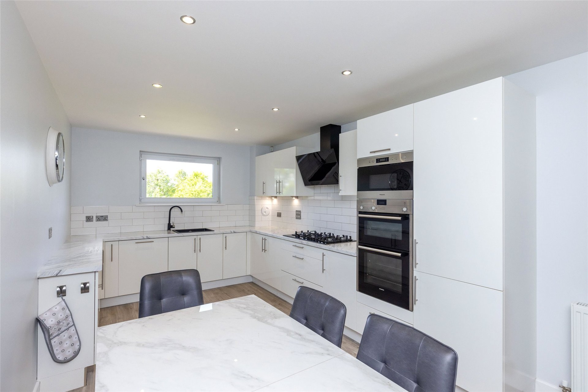 Flat 3, 4 Burnbrae Park, Edinburgh, Midlothian, EH12 8AN - Picture #4