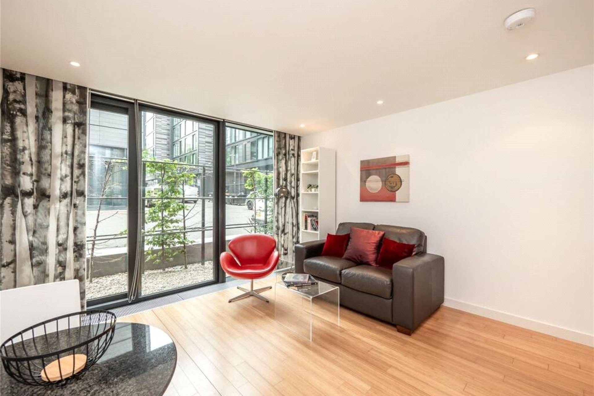 Flat 3, 24 Simpson Loan, Edinburgh, Midlothian, EH3 9GE - Picture #4