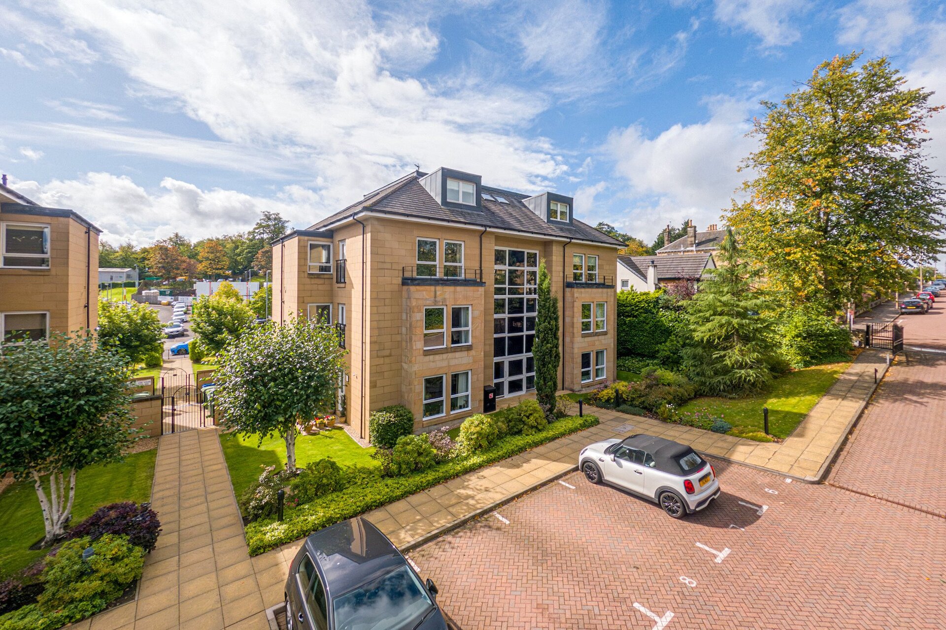 1/3, 11B Whittingehame Drive, Kelvinside, Glasgow, G12 0XS - Picture #1