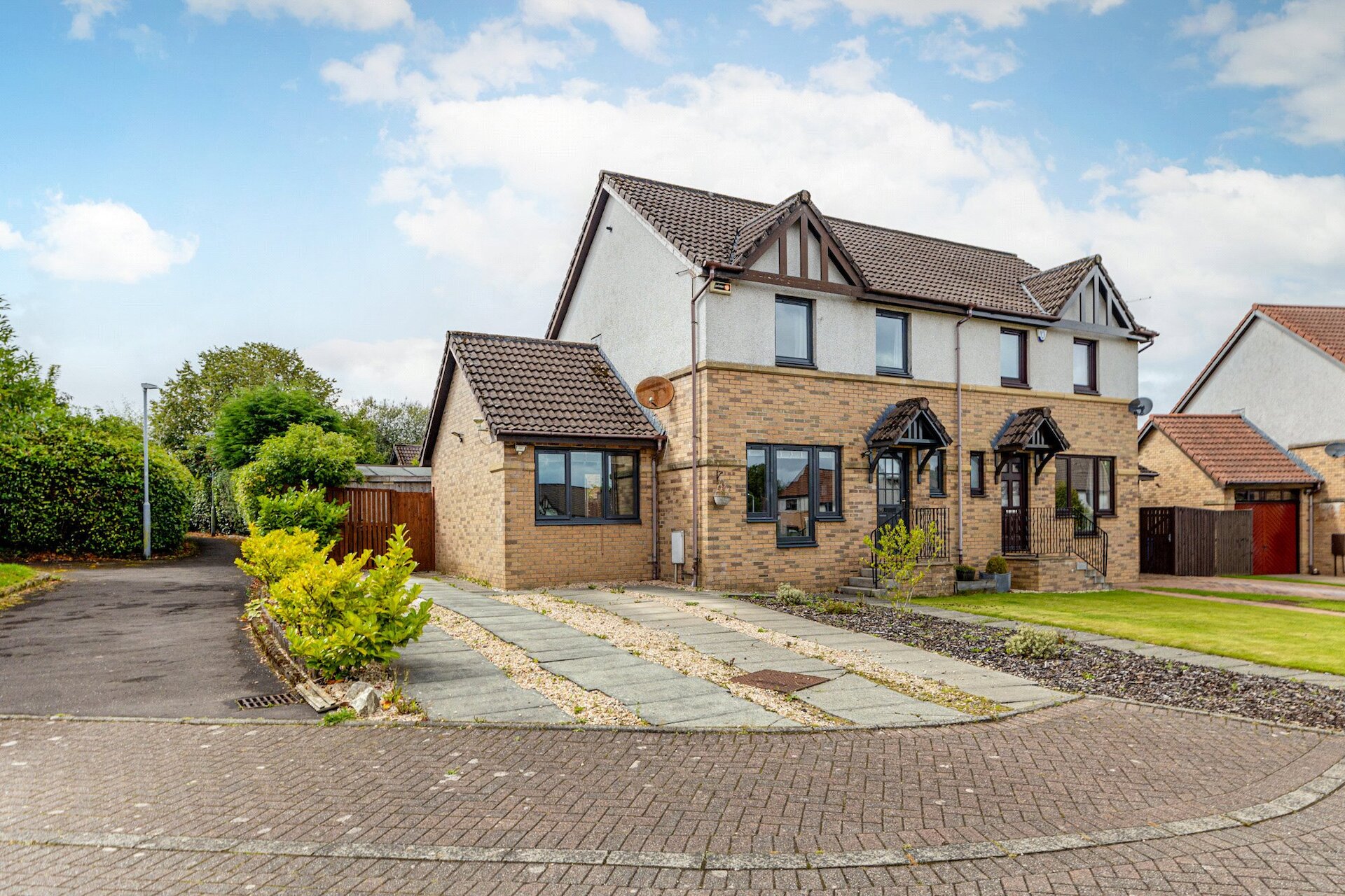 10 Crathie Place, Newton Mearns, Glasgow, East Renfrewshire, G77 5UG - Picture #1