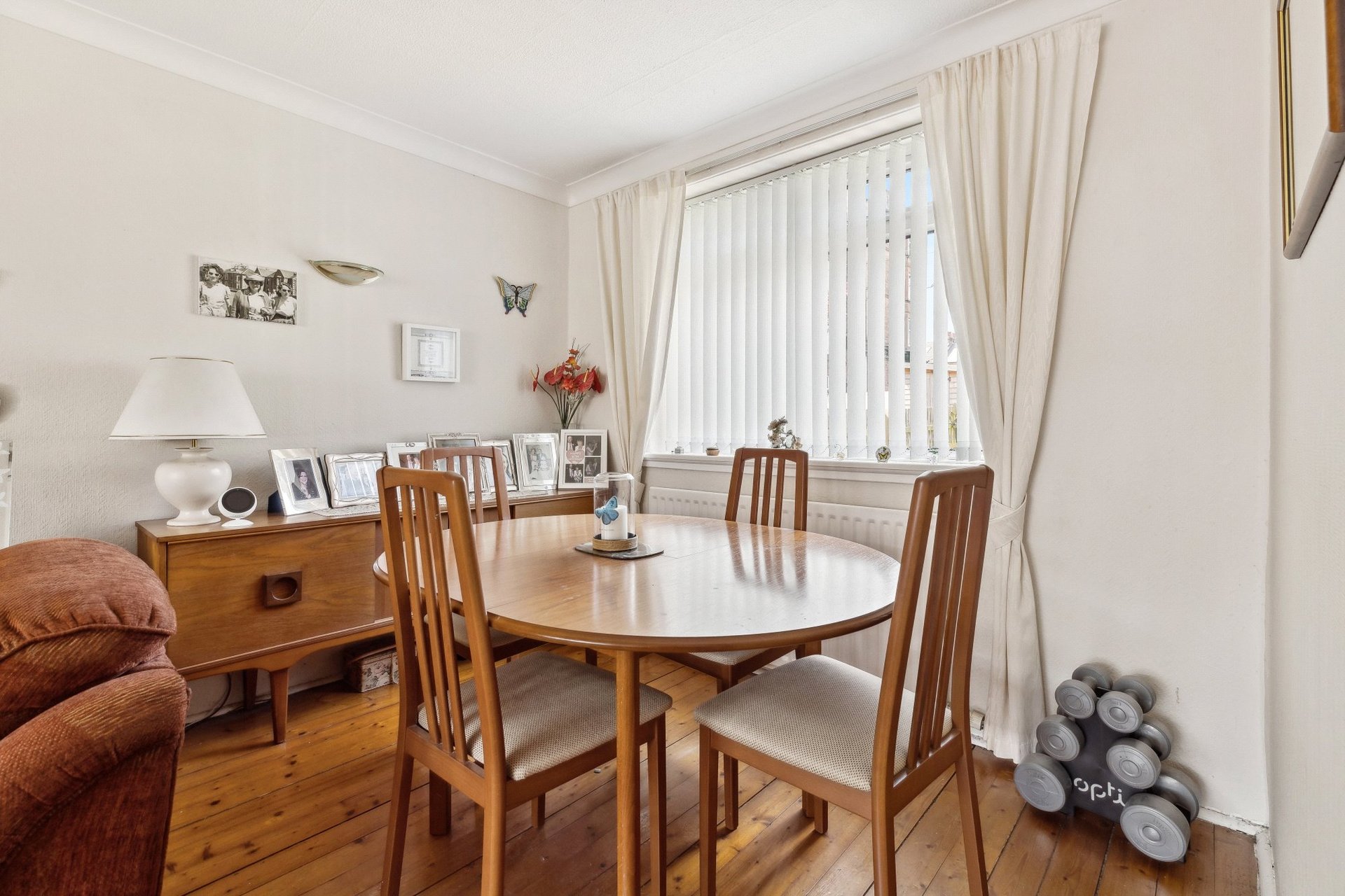 28 Brenfield Avenue, Muirend, Glasgow, G44 3LR - Picture #4