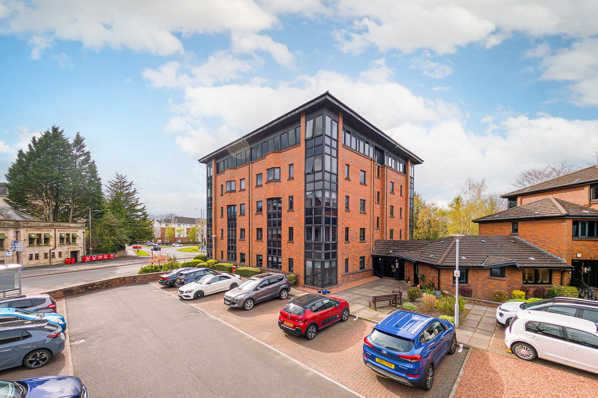 9 Mclaren Court, Fenwick Place, Giffnock, Glasgow, East Renfrewshire, G46 6UF - Picture #1
