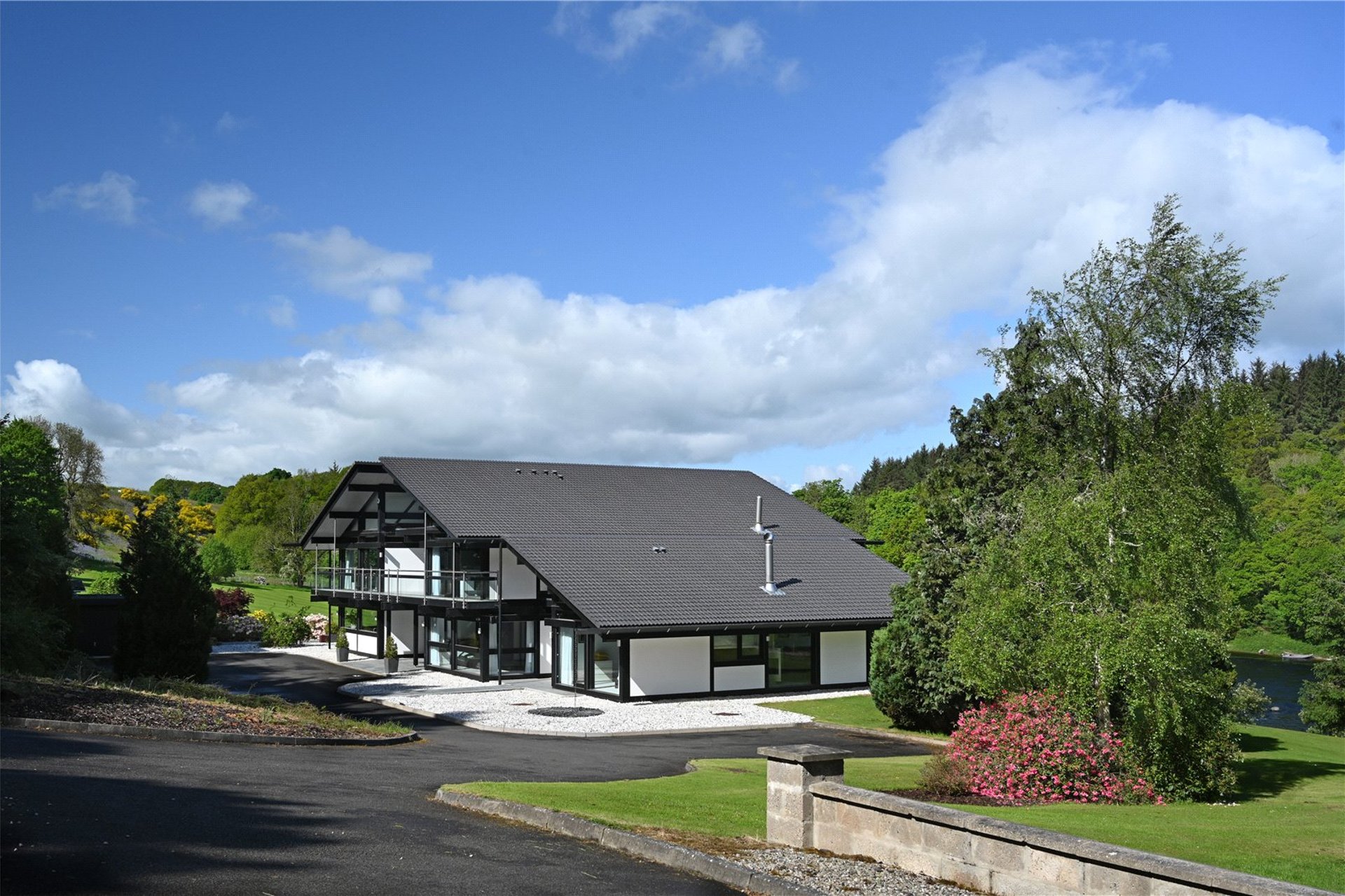 Broadgreen, Cargill, Perth, Perthshire, PH2 6DS - Picture #19