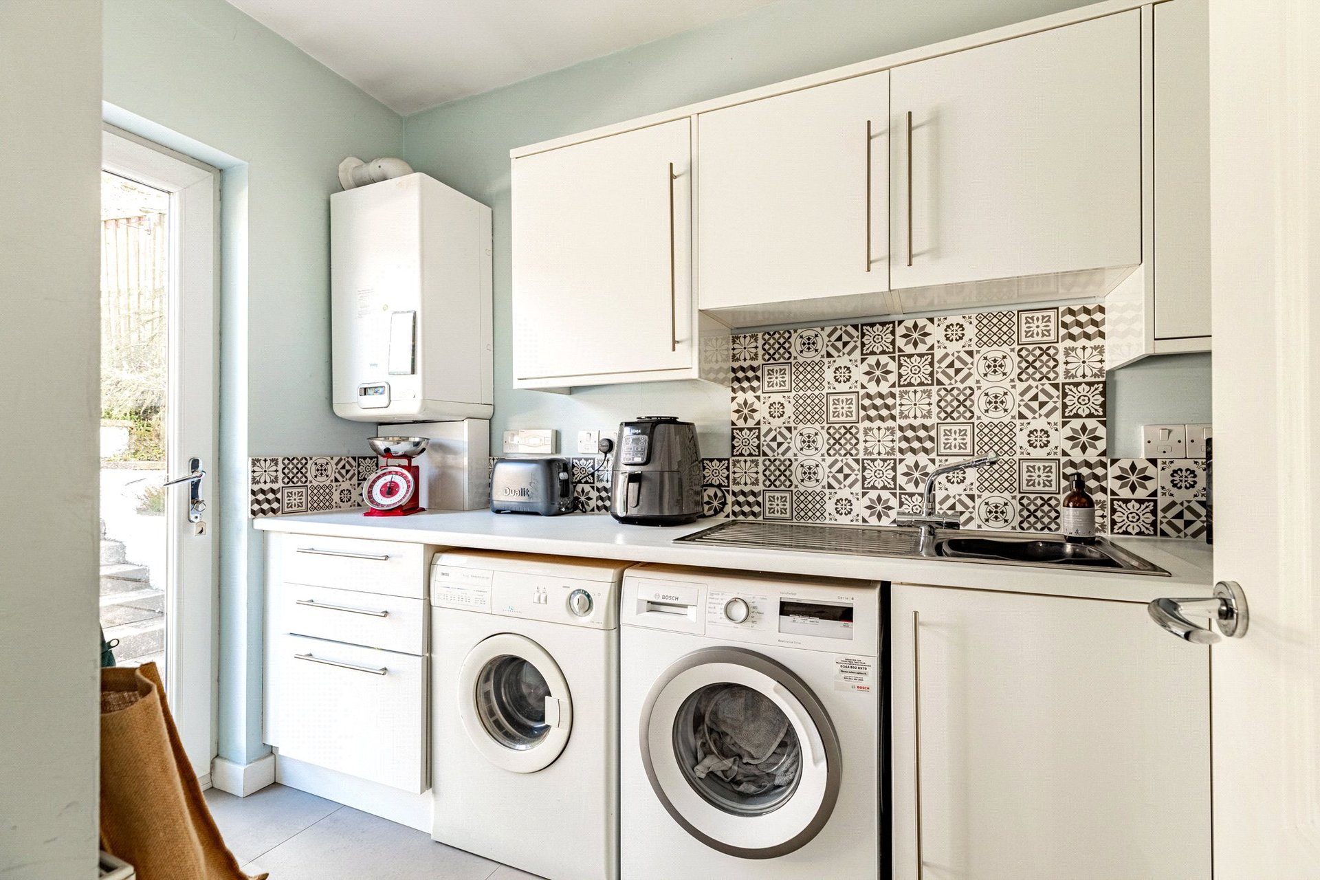 46 Cheviot Drive, Newton Mearns, Glasgow, G77 5AS - Picture #11