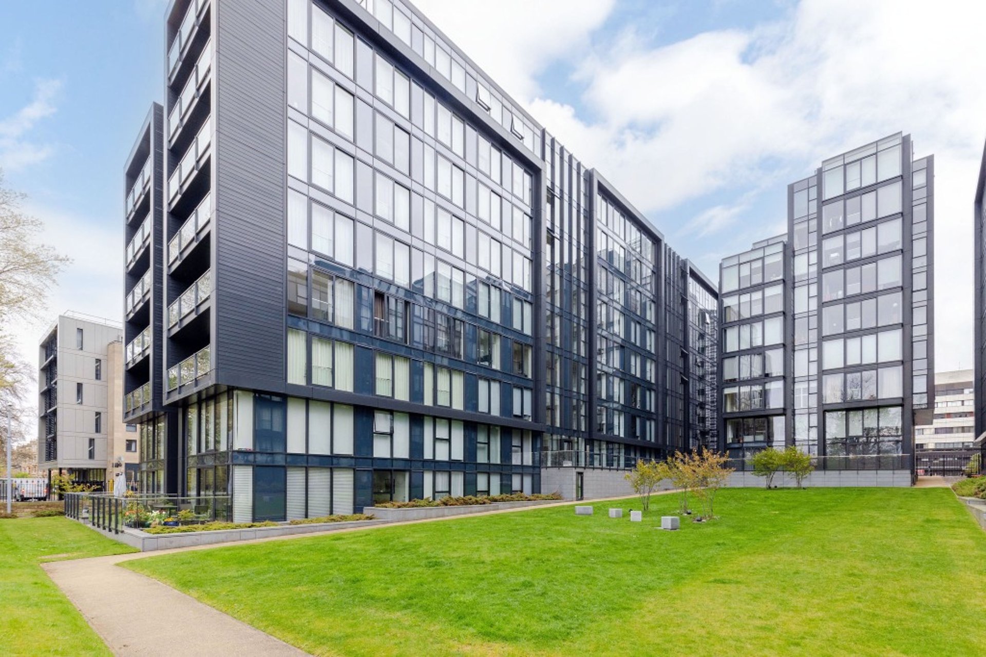 3 Simpson Loan, Meadows, Edinburgh, EH3 9GZ - Picture #3