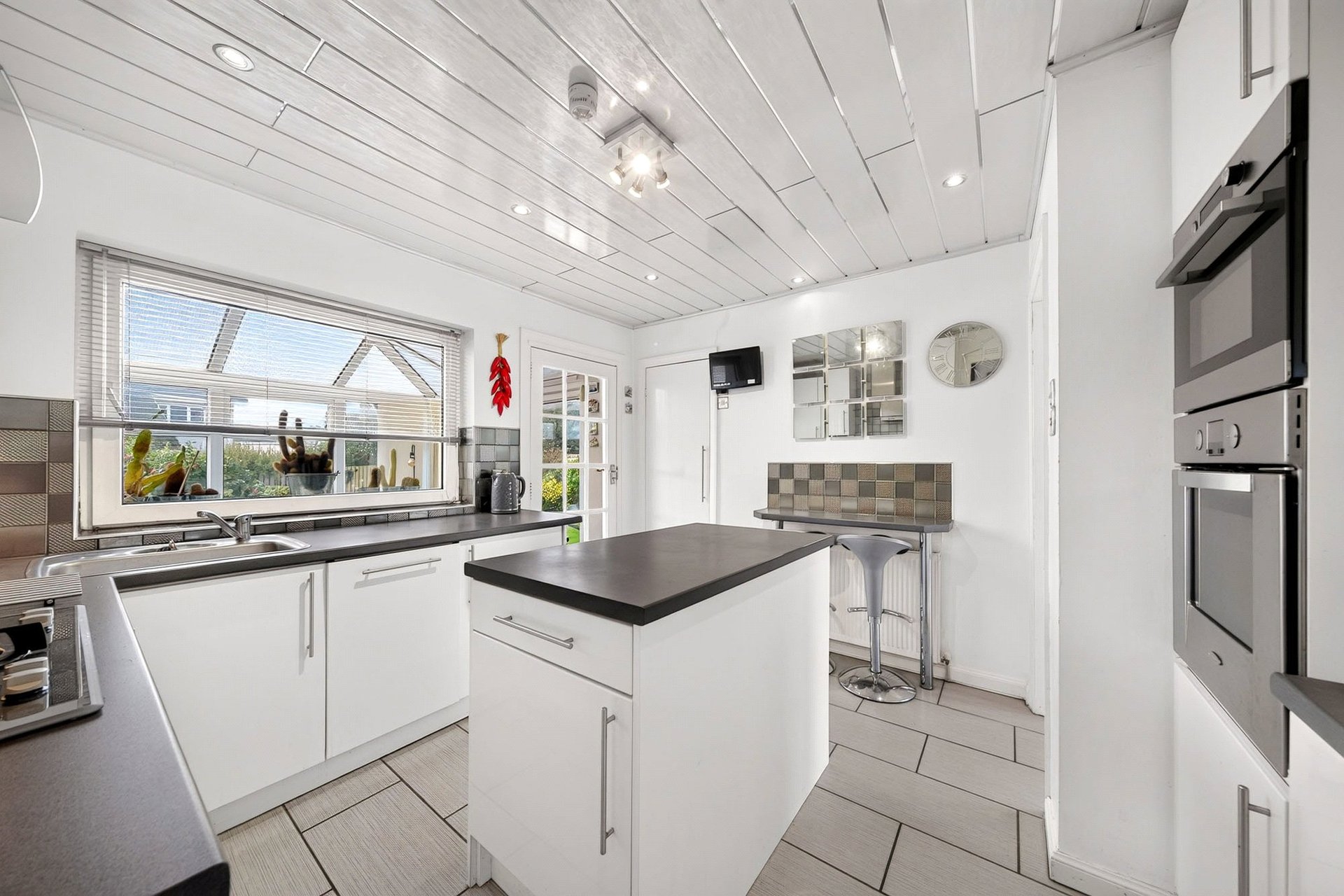 1 Darvel Drive, Newton Mearns, Glasgow, G77 5SQ - Picture #10