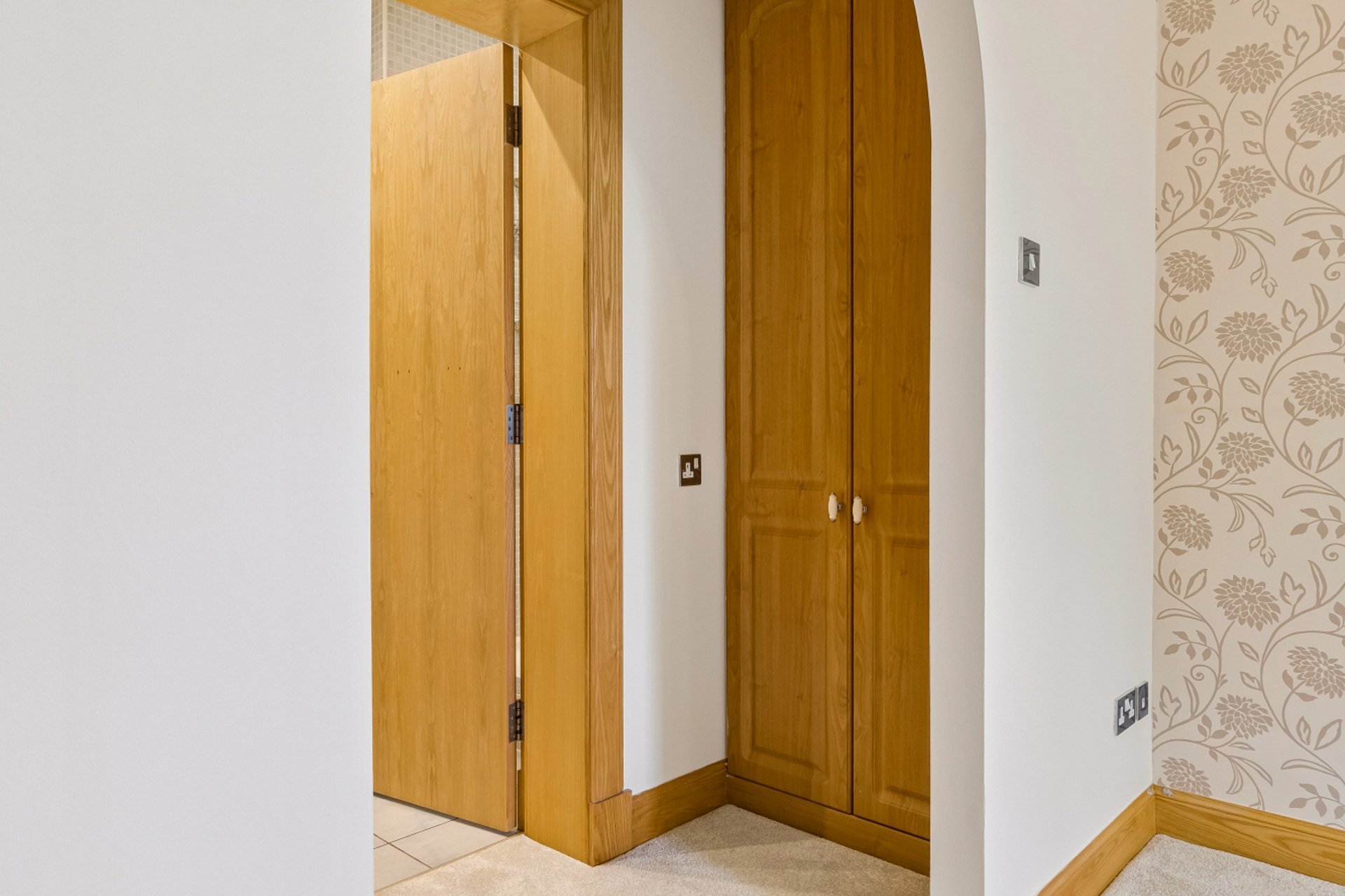Flat J, 2 Whitecraigs Court, Giffnock, Glasgow, East Renfrewshire, G46 6SY - Picture #11