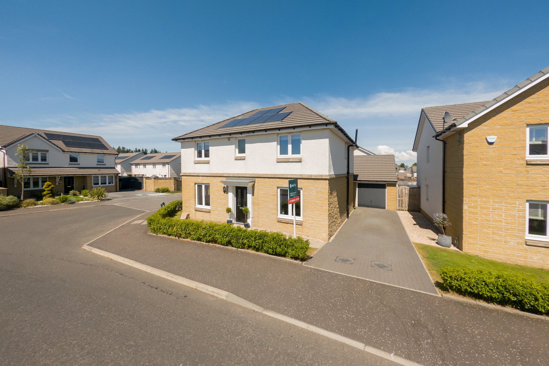 19 Staffin Way, Newton Mearns, Glasgow, East Renfrewshire, G77 5GY - Picture #2