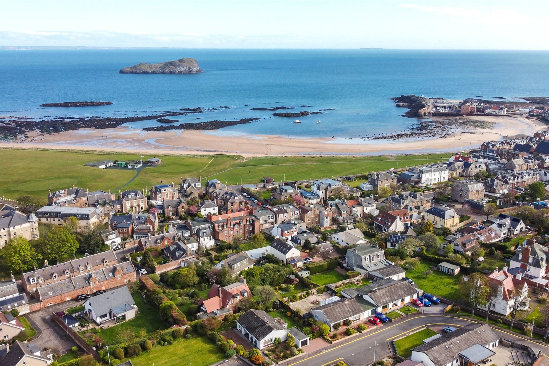 Littledean, 4 Abbey Crescent, North Berwick, East Lothian, EH39 4BU - Picture #2