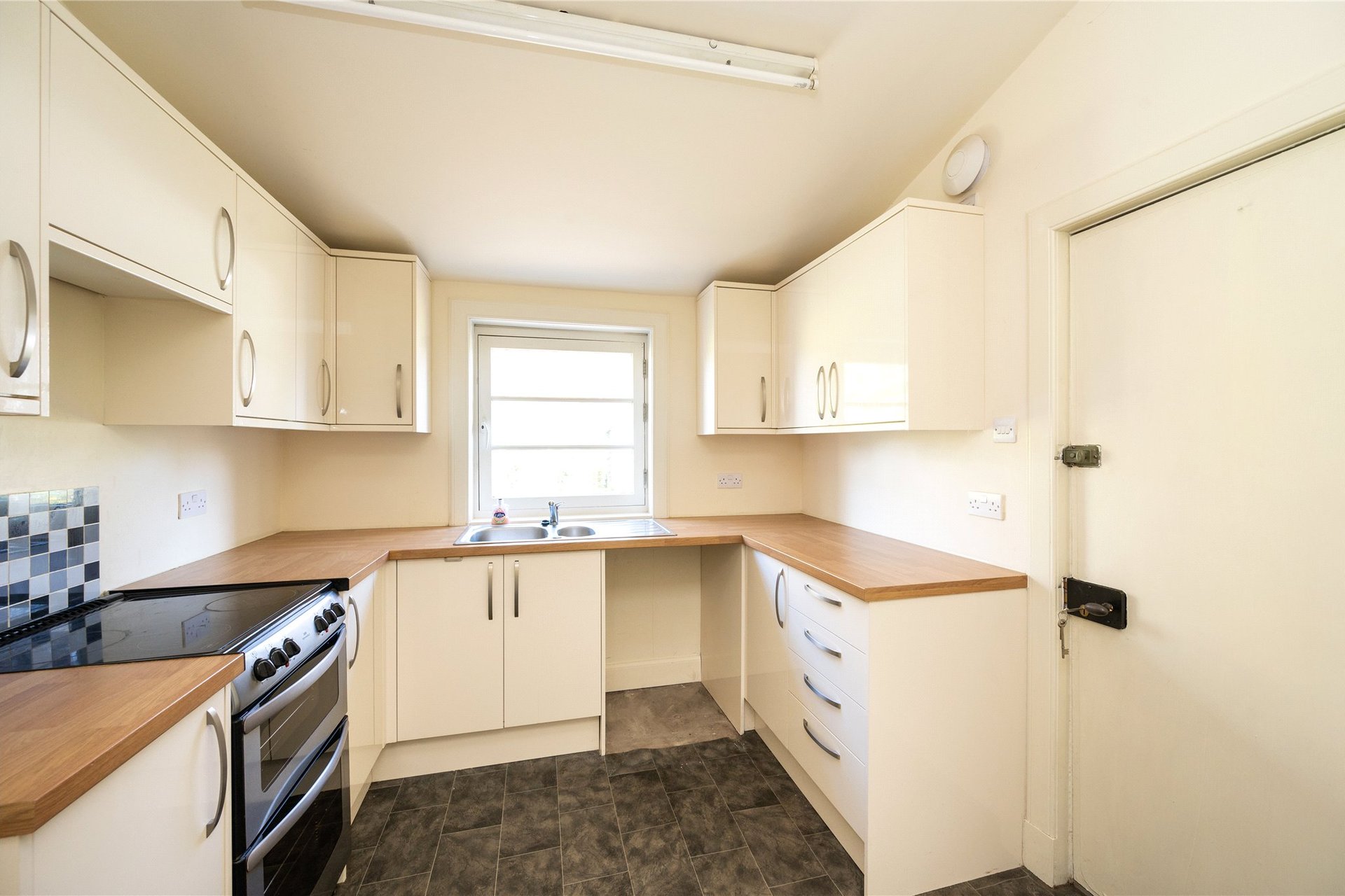 3 Redrow Cottages, Pathhead, Midlothian, EH37 5UQ - Picture #3
