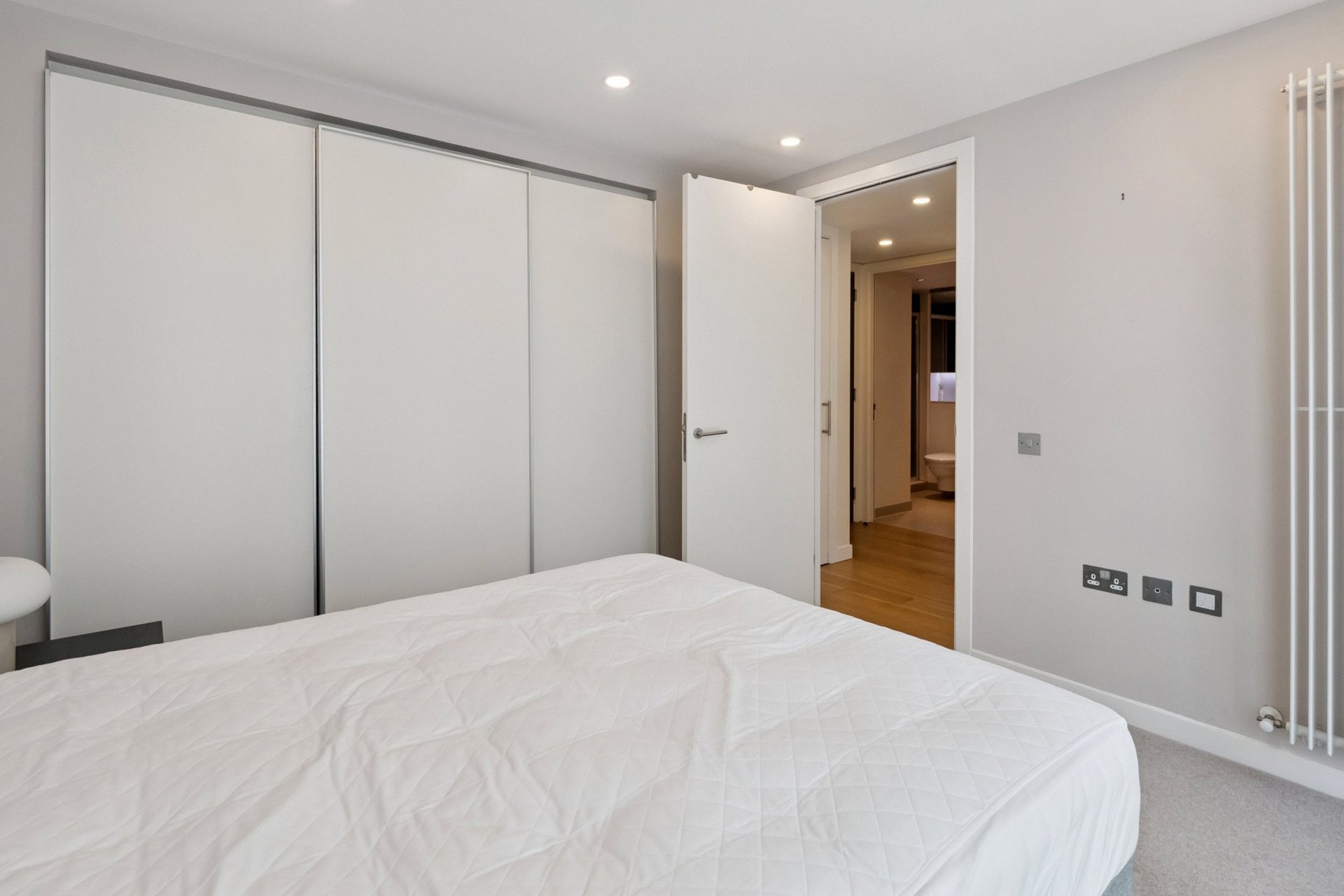 Flat 7, 35 Simpson Loan, Edinburgh, EH3 9GH - Picture #12