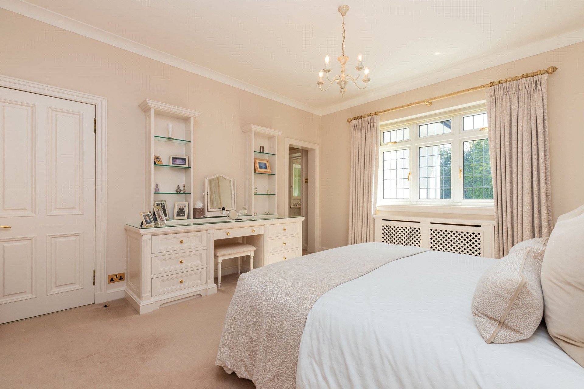 10 Matherton Avenue, Newton Mearns, Glasgow, G77 5EY - Picture #16