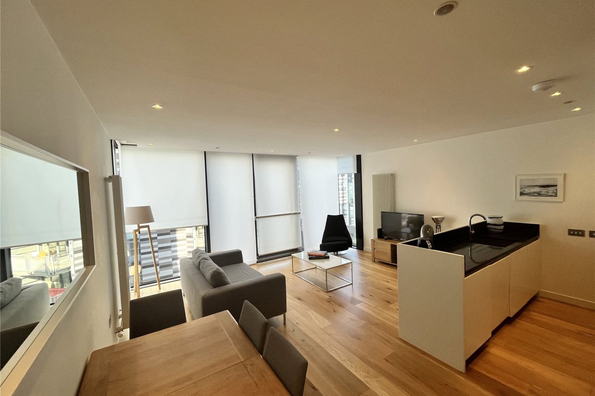 Flat 23, 5 Simpson Loan, Edinburgh, EH3 9GX - Picture #3