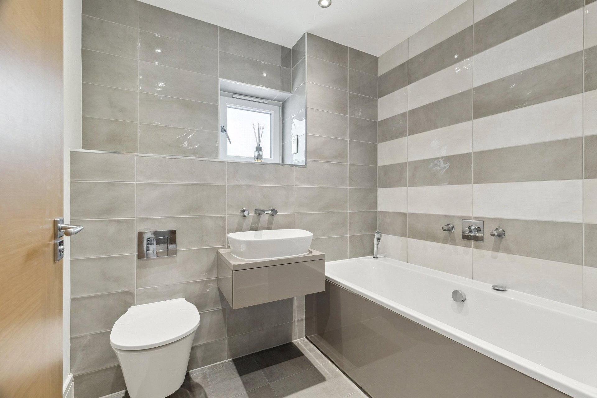77 Lady Nancy Crescent, Blantyre, Glasgow, South Lanarkshire, G72 9BD - Picture #25