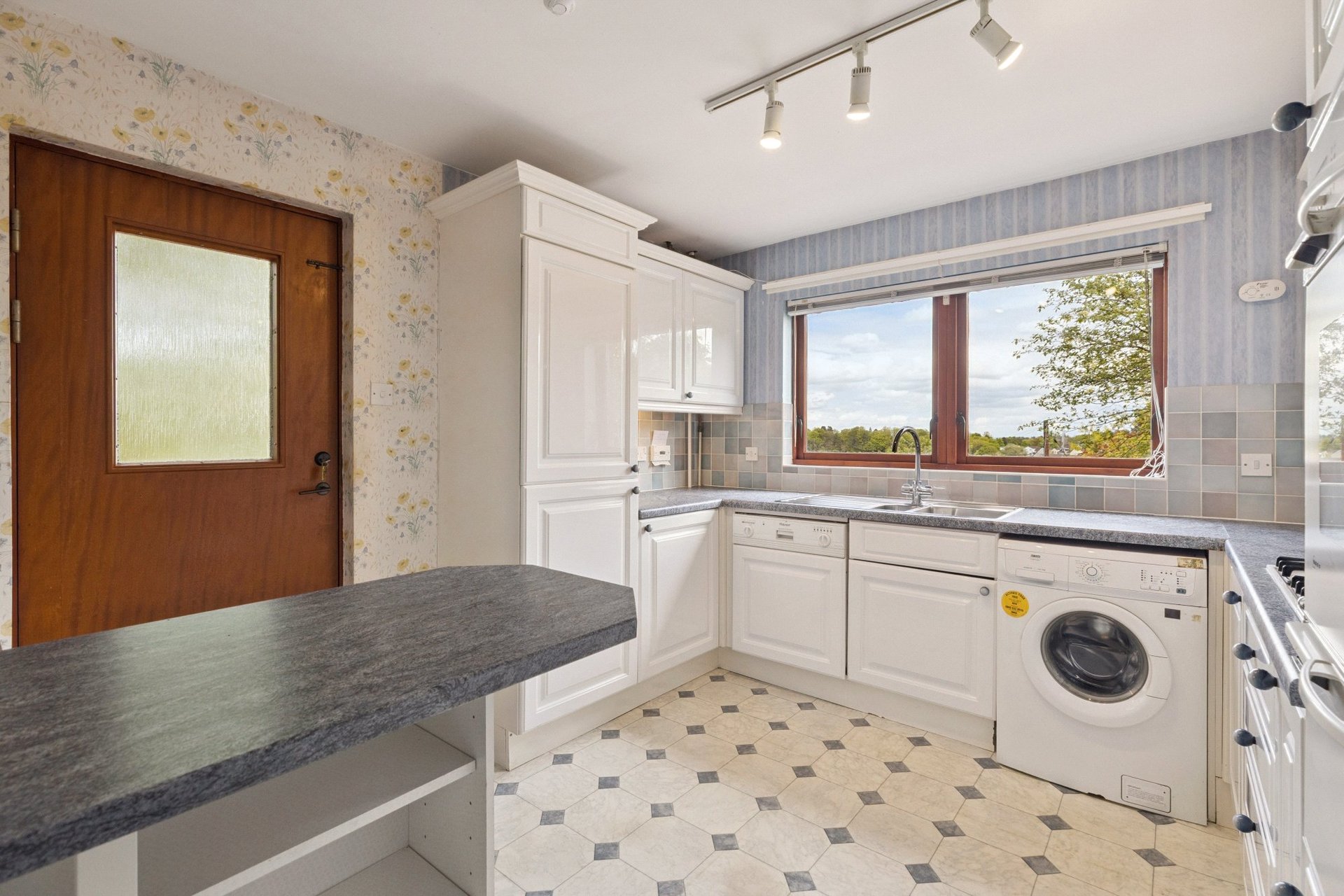 36 Waterside Avenue, Newton Mearns, Glasgow, East Renfrewshire, G77 6TJ - Picture #9