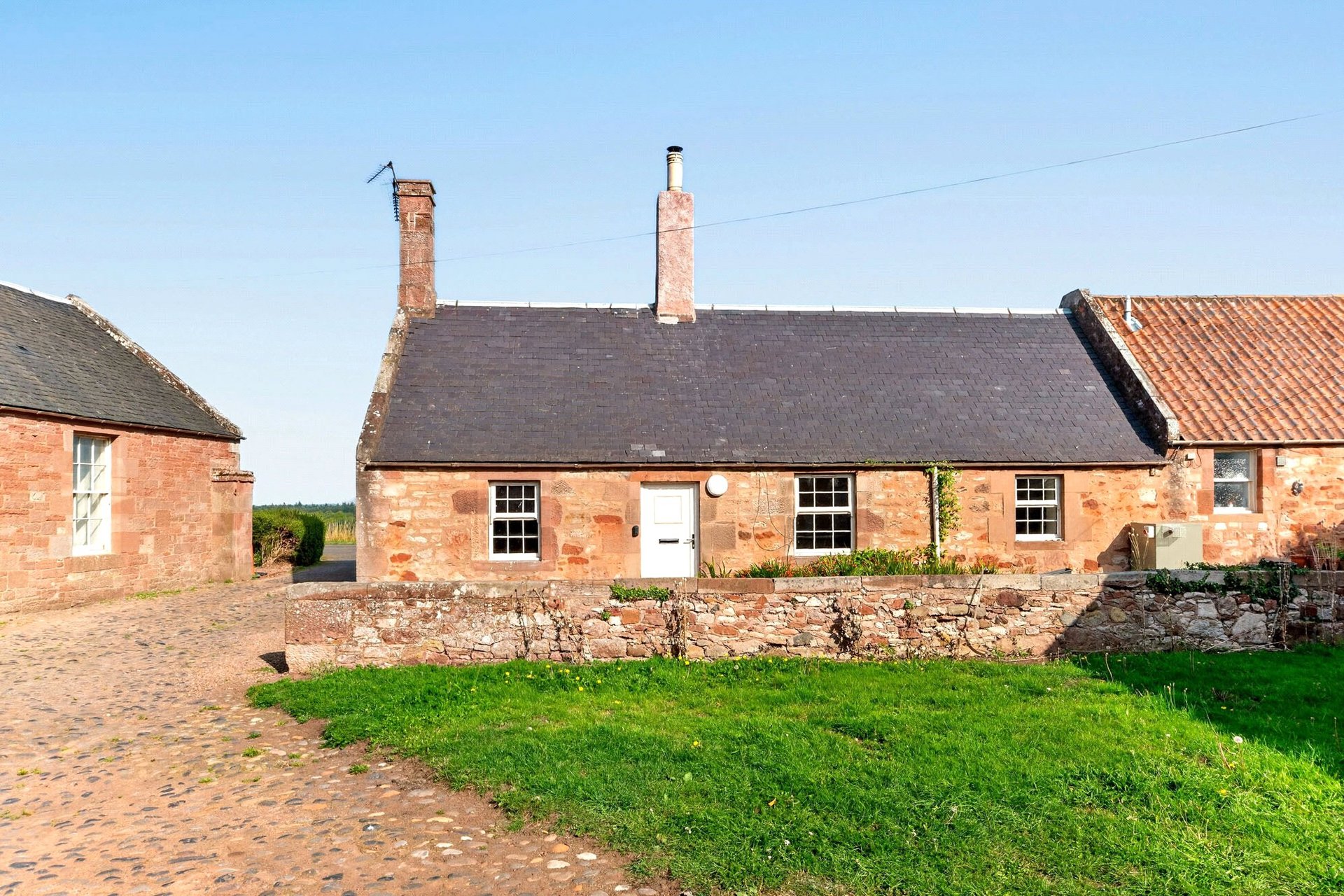 Housekeepers Cottage, Biel, Dunbar, East Lothian, EH42 1SY - Picture #2